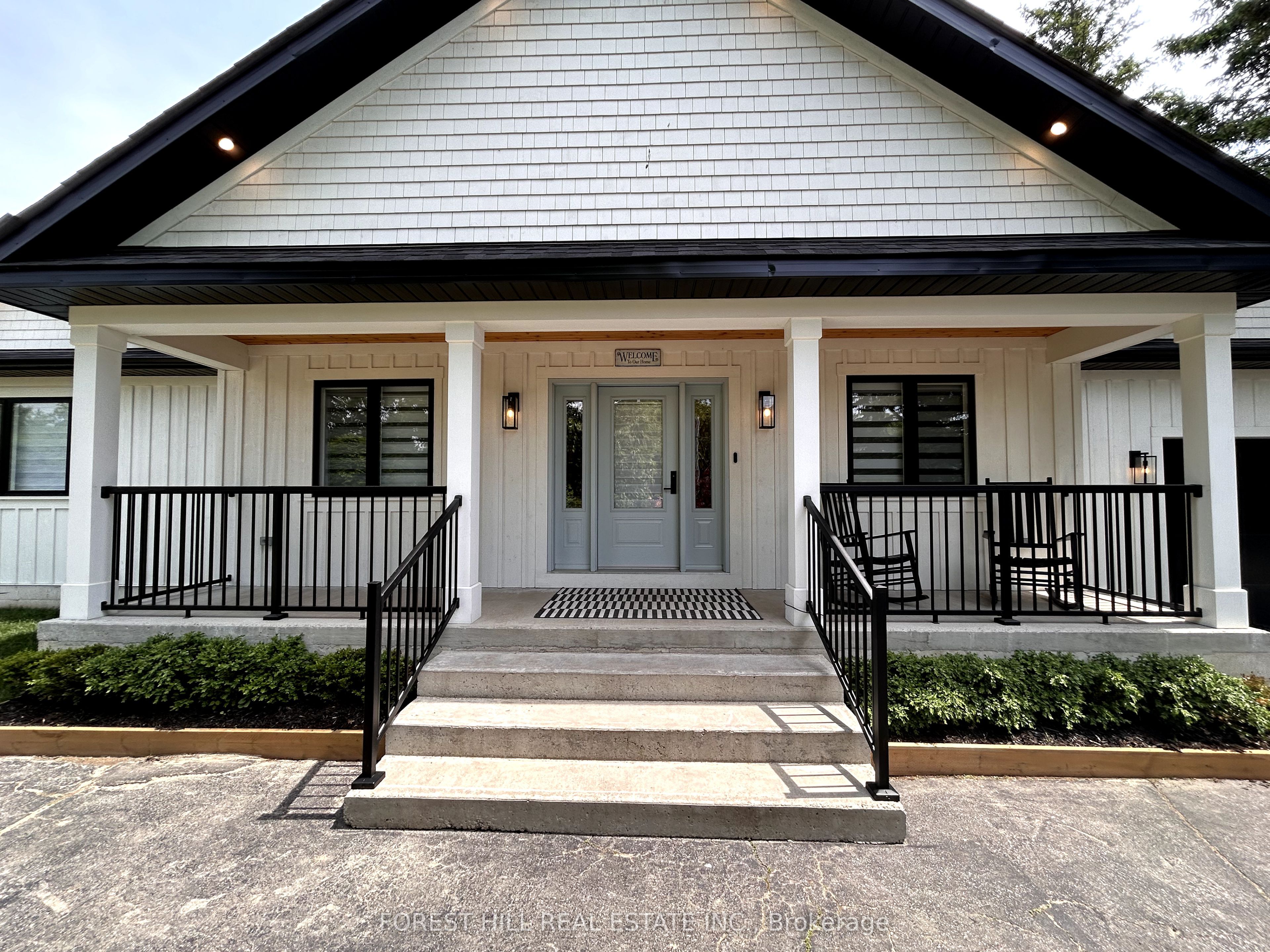 2560 2 Side Road