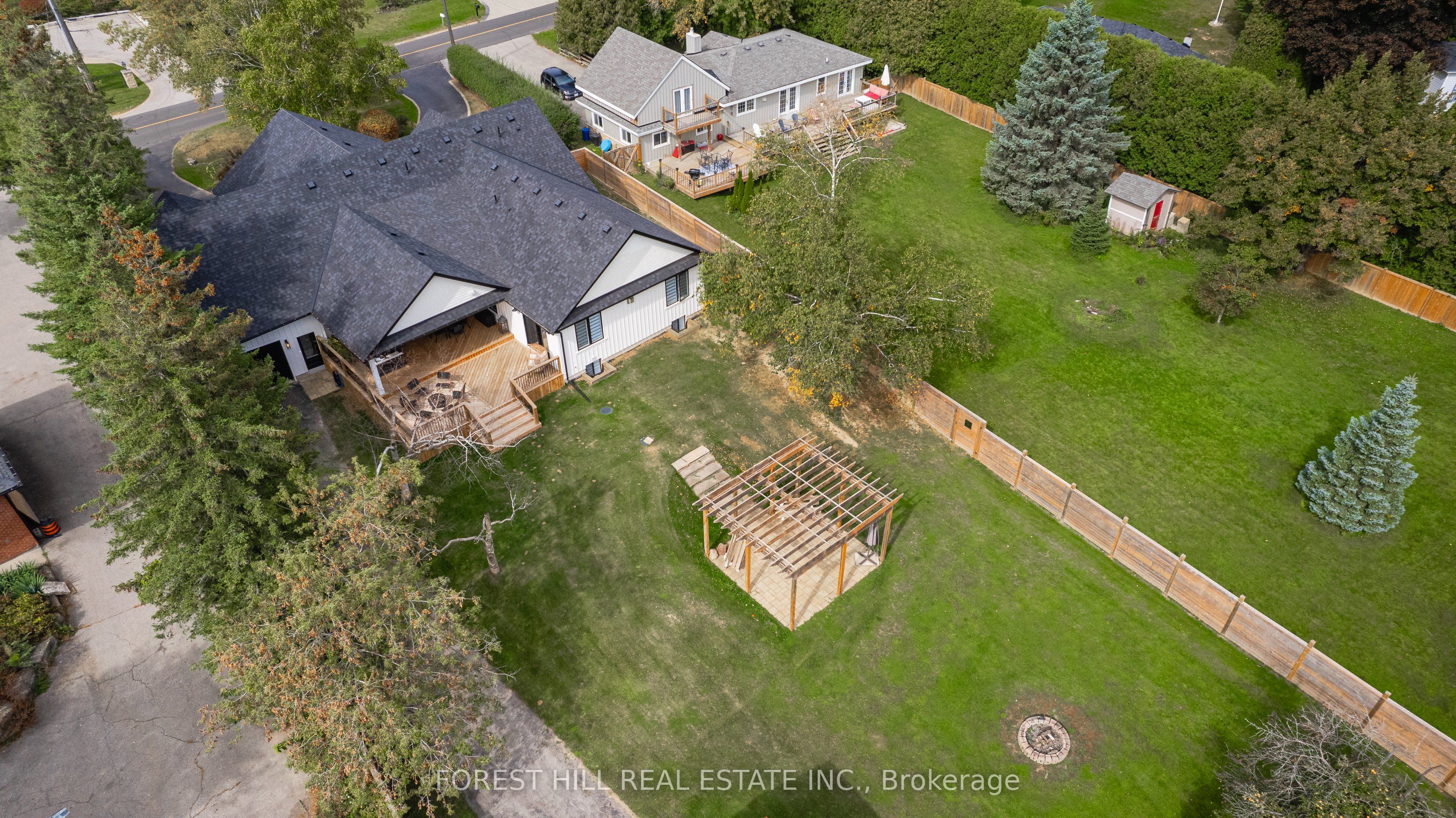 2560 2 Side Road