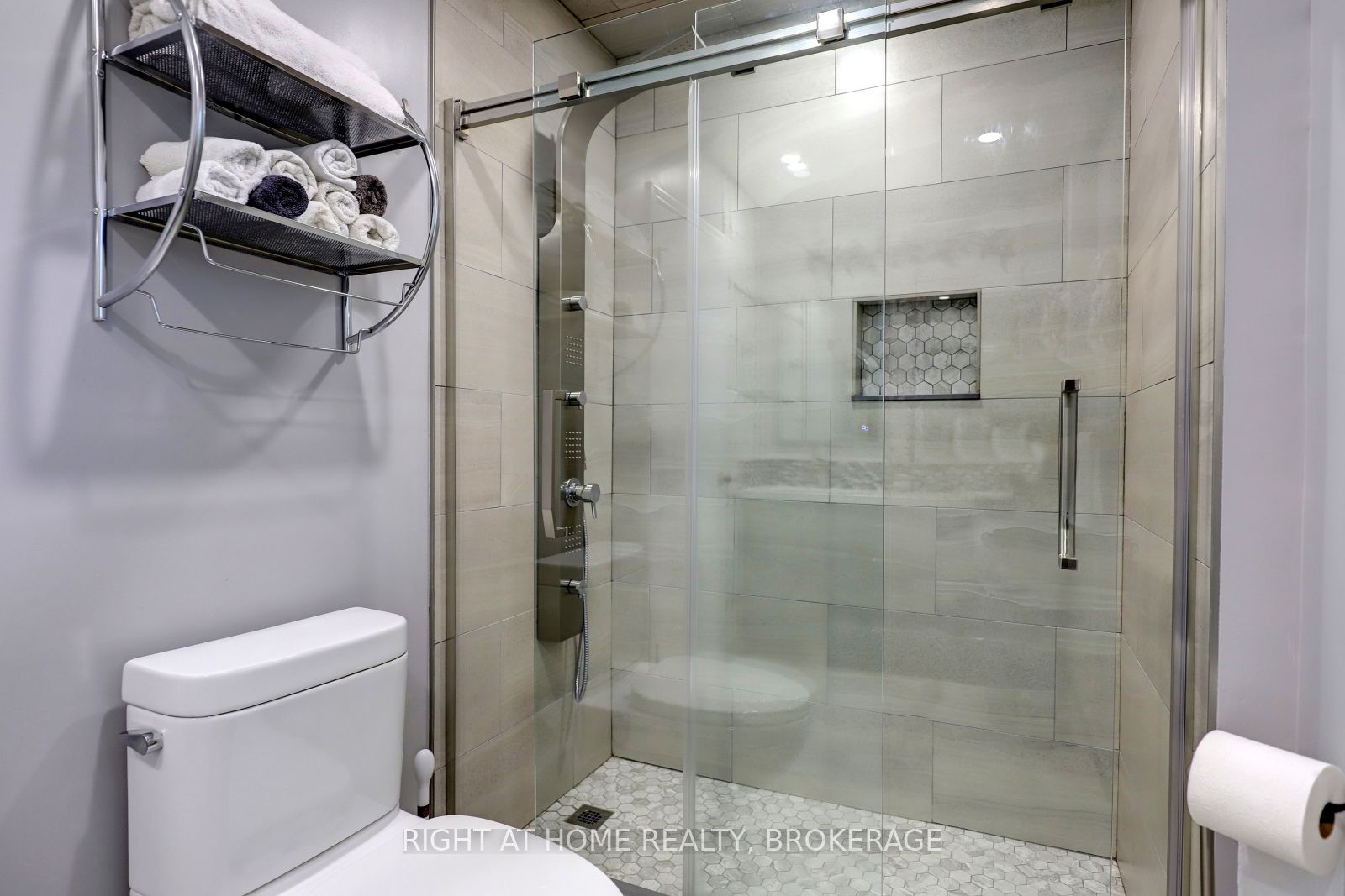 1412 Carmen Drive