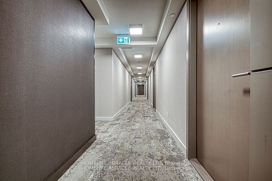 10 Wilby Crescent, #402