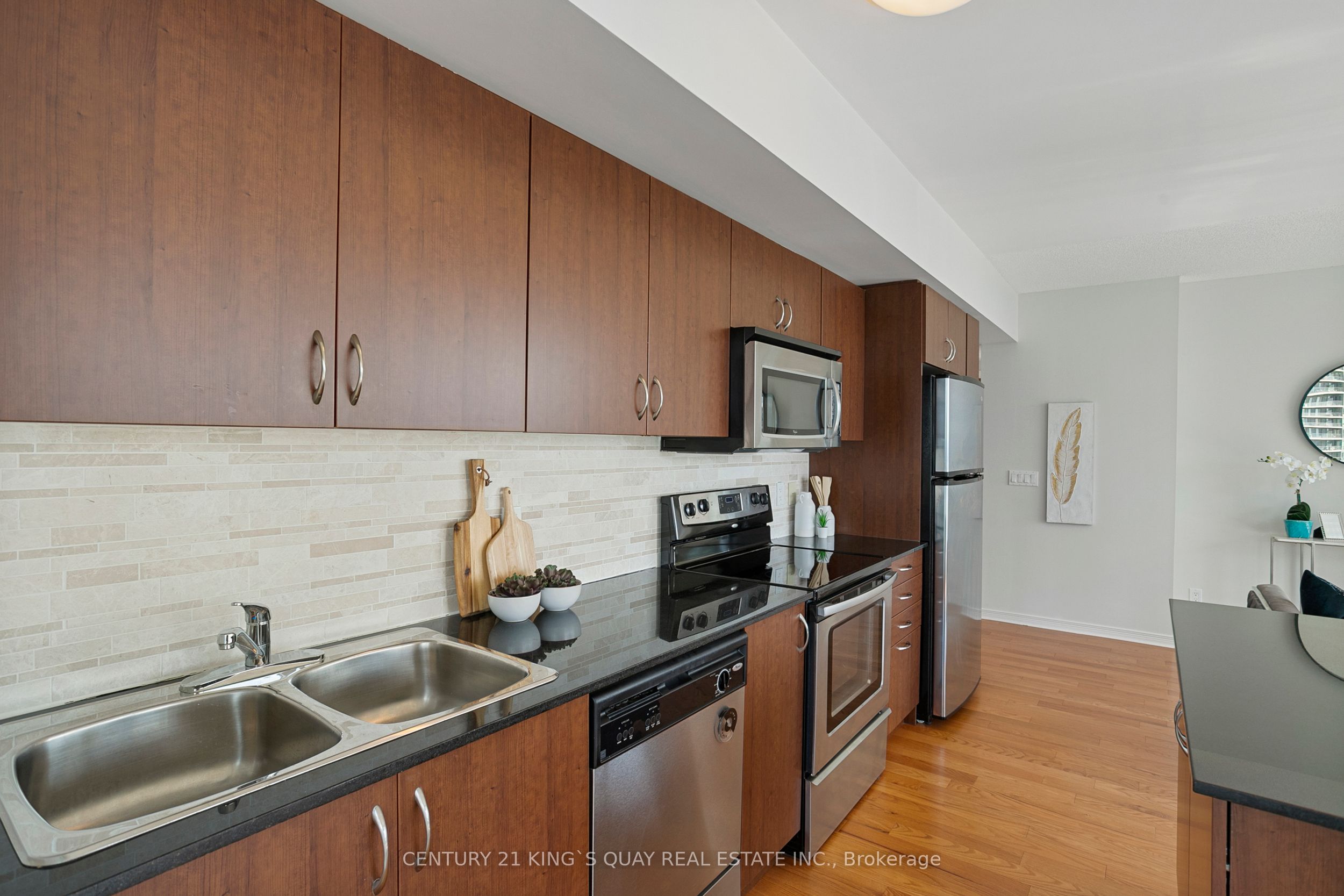 2240 Lake Shore Boulevard W #2904