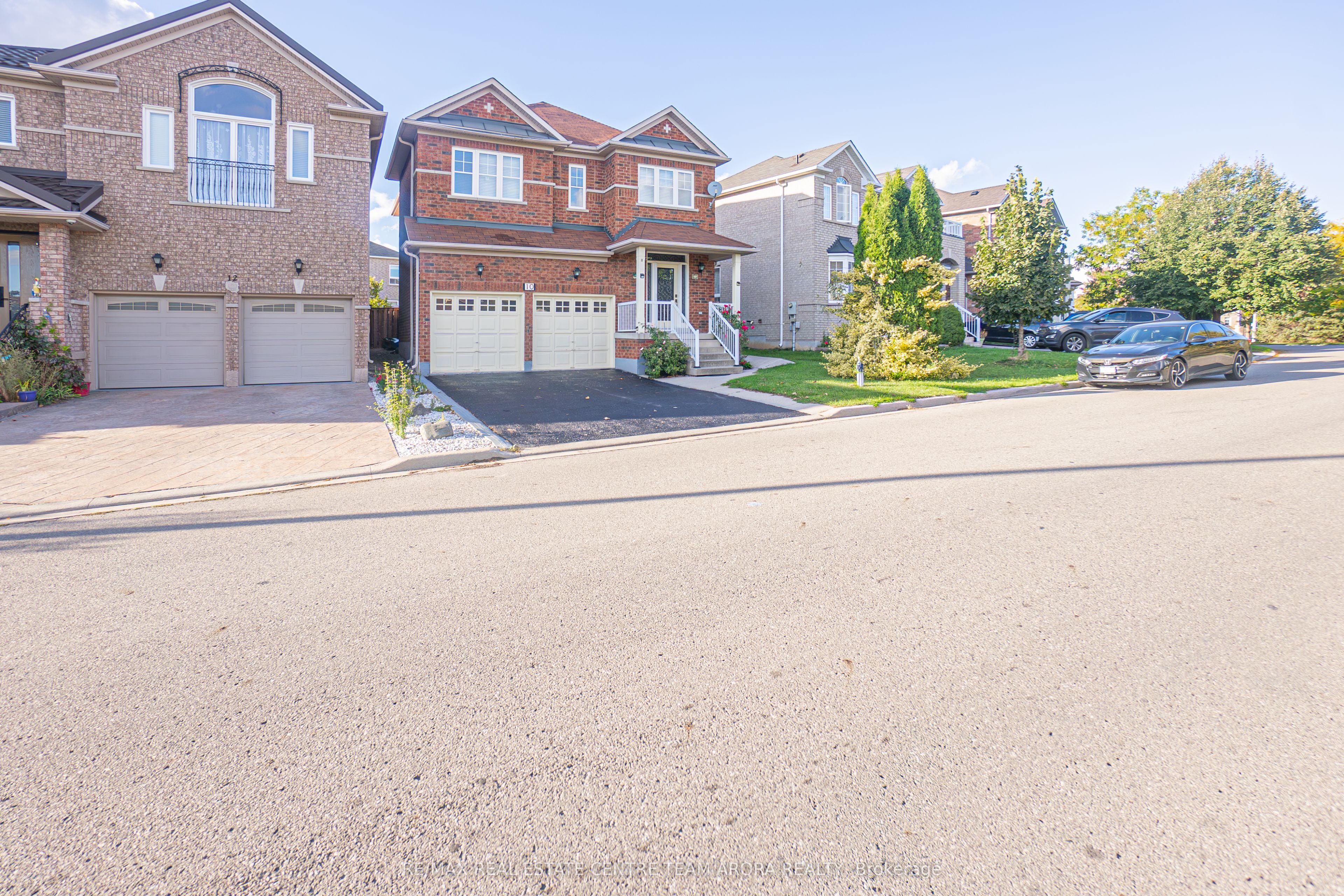 10 Pergola Way