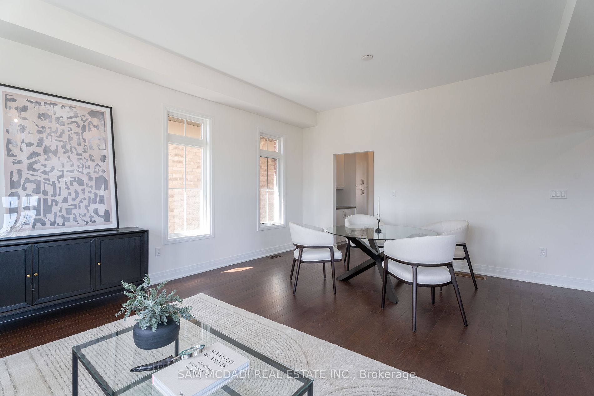 2110 Royal Gala Circle