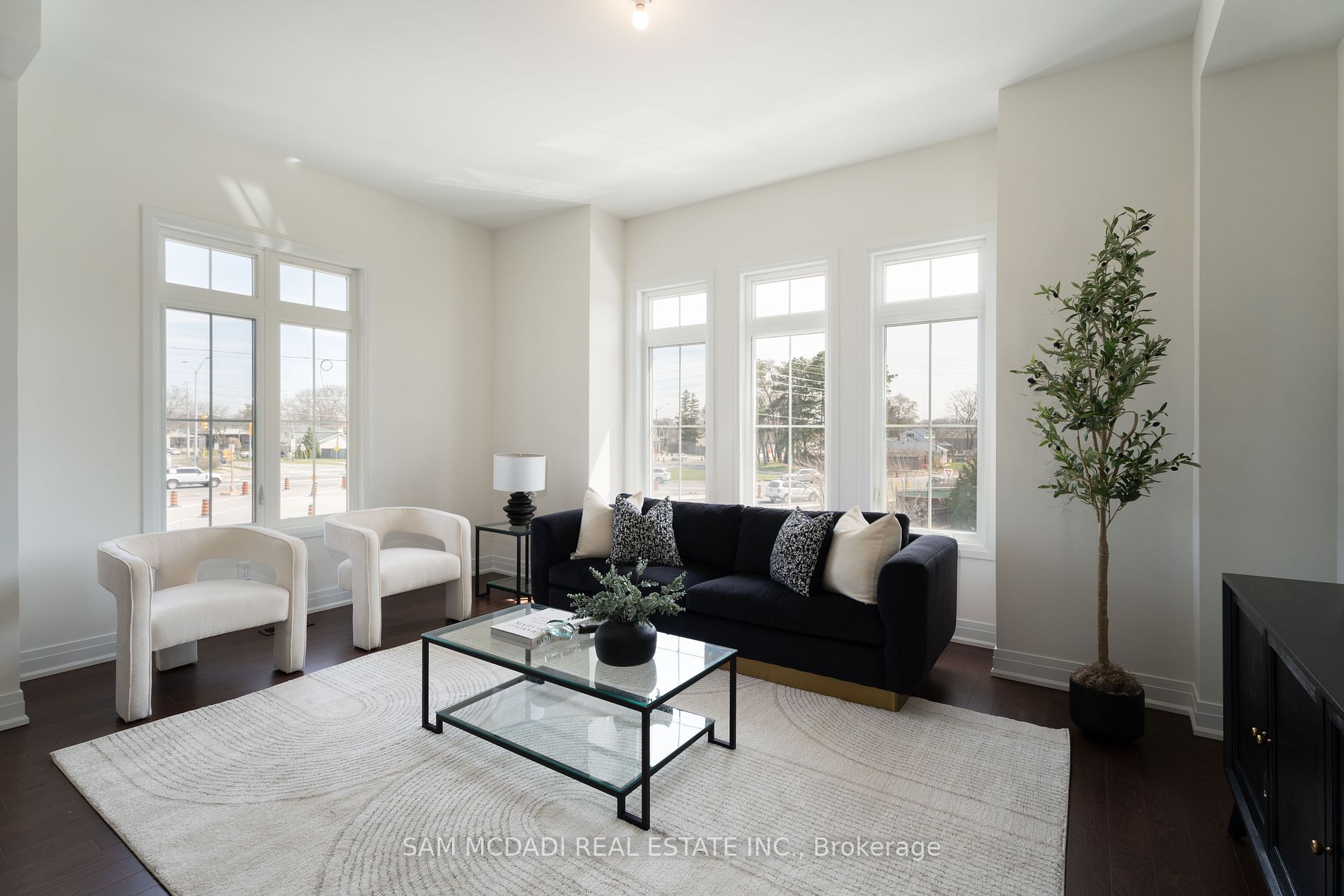 2110 Royal Gala Circle