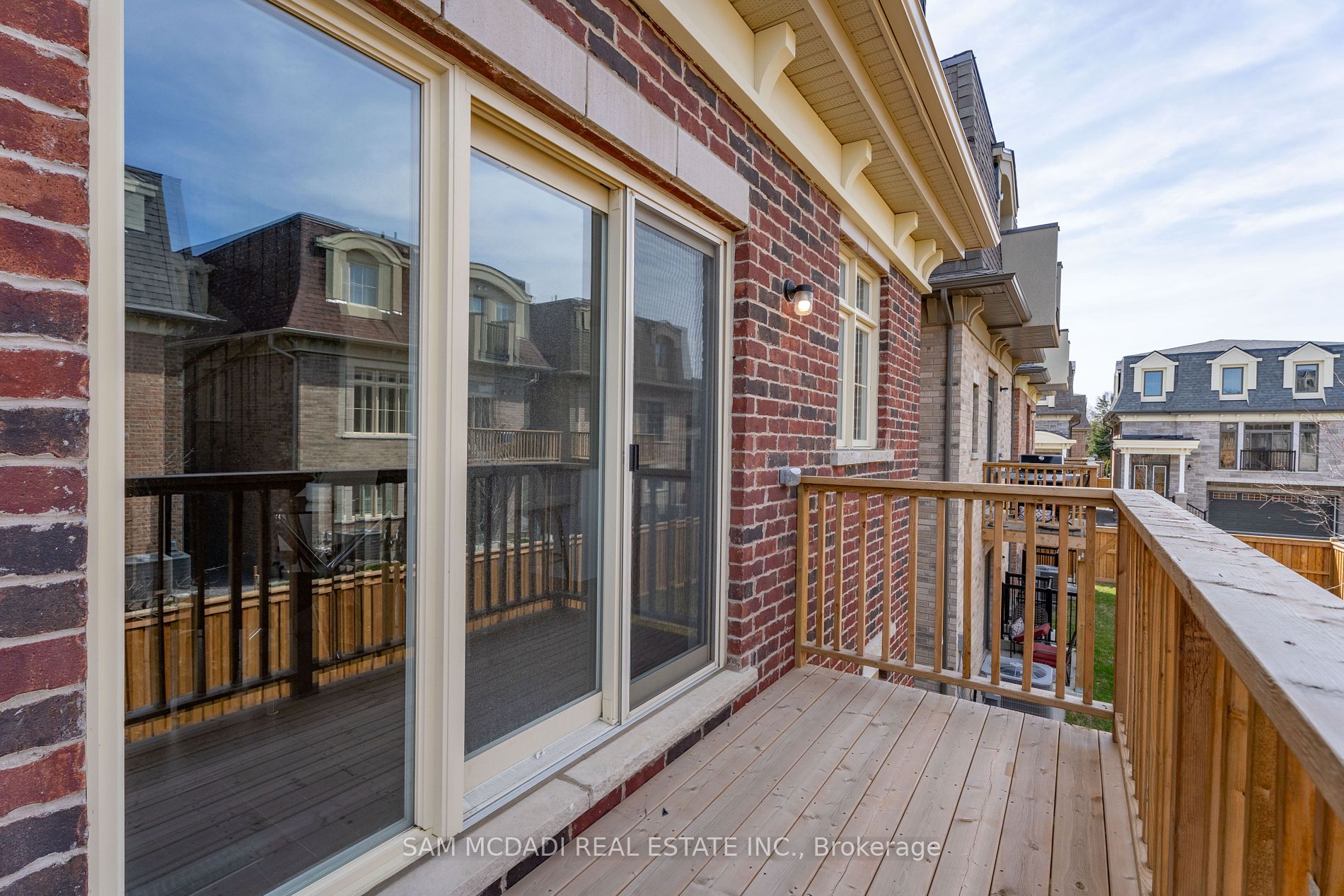 2110 Royal Gala Circle