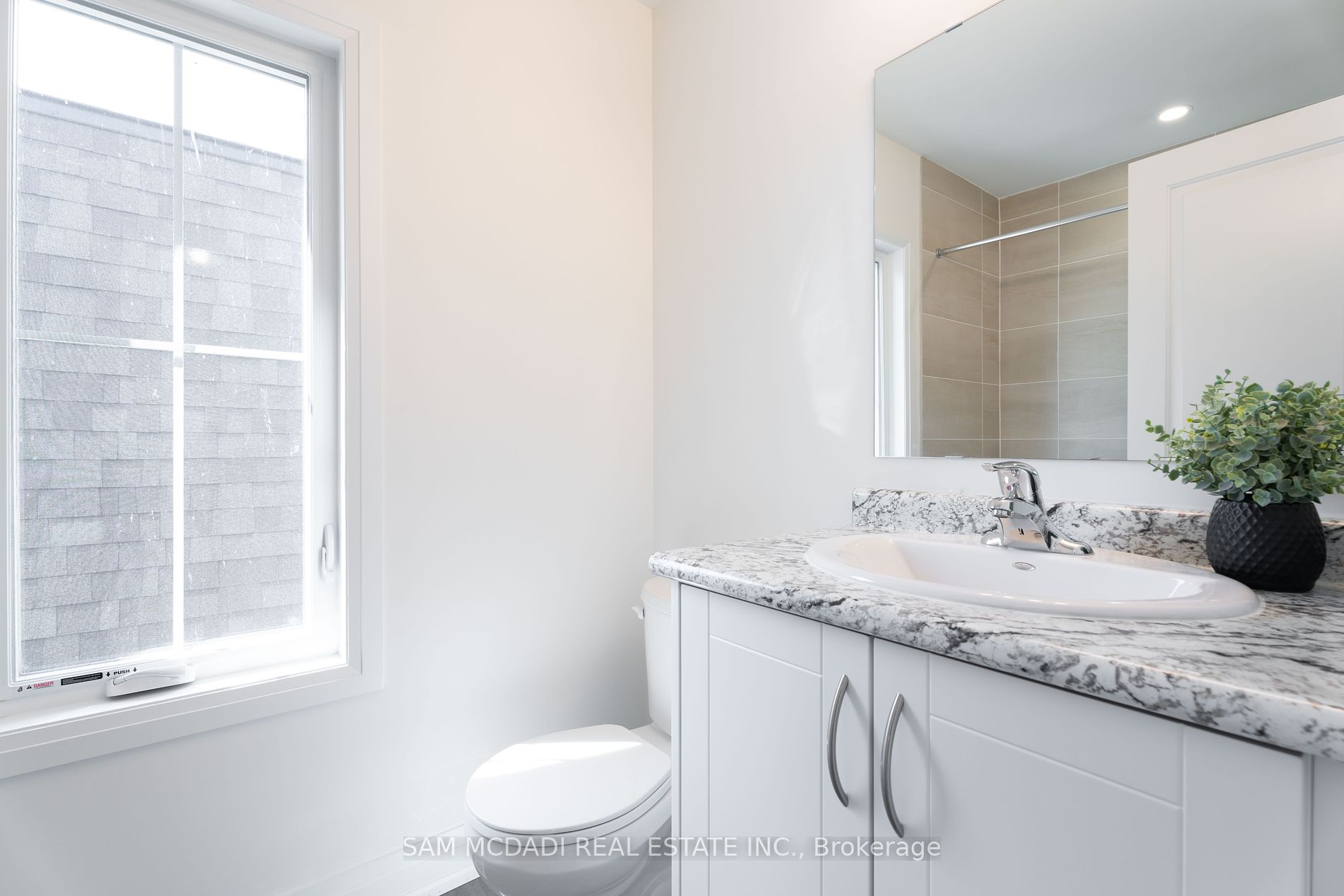 2110 Royal Gala Circle
