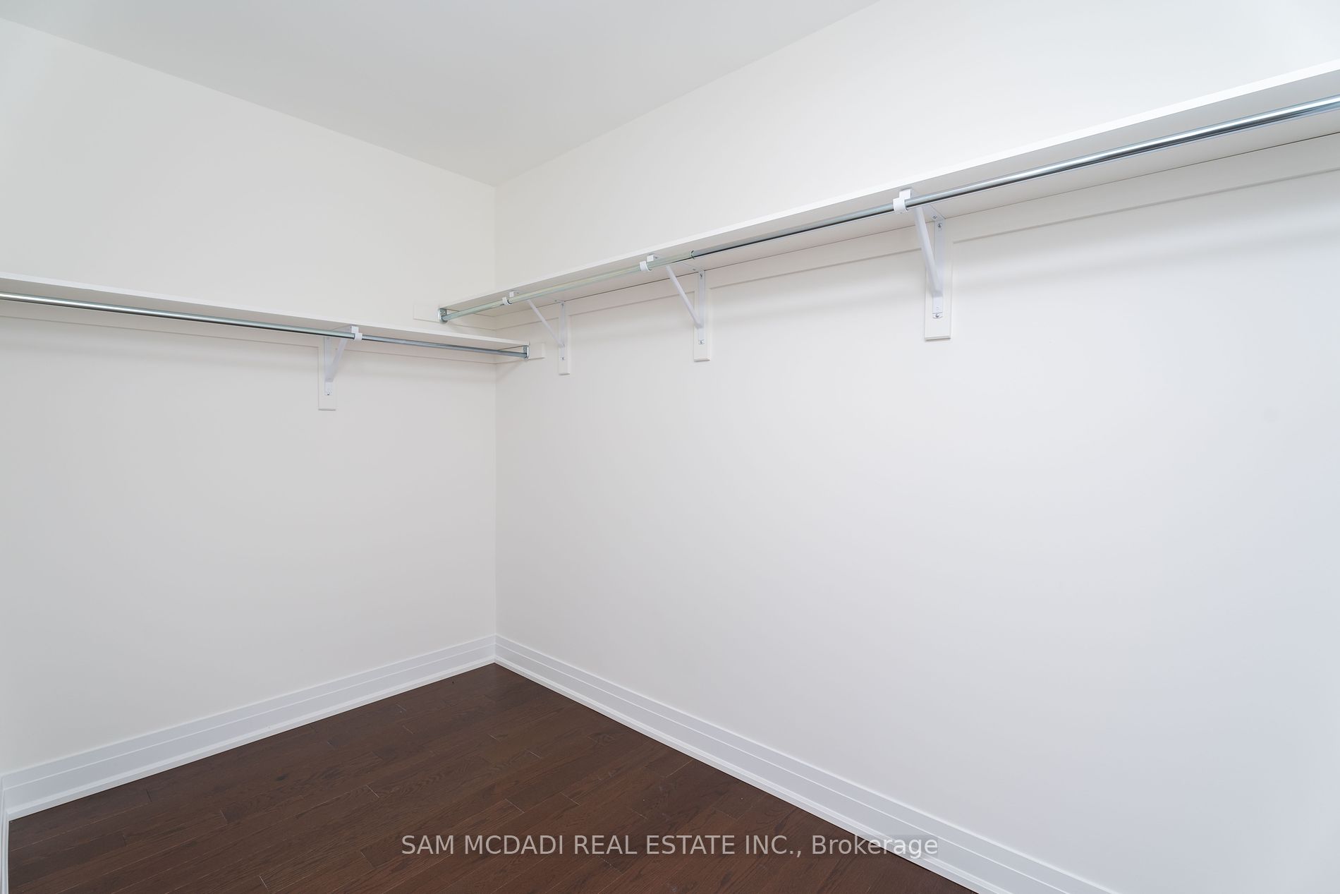 2110 Royal Gala Circle