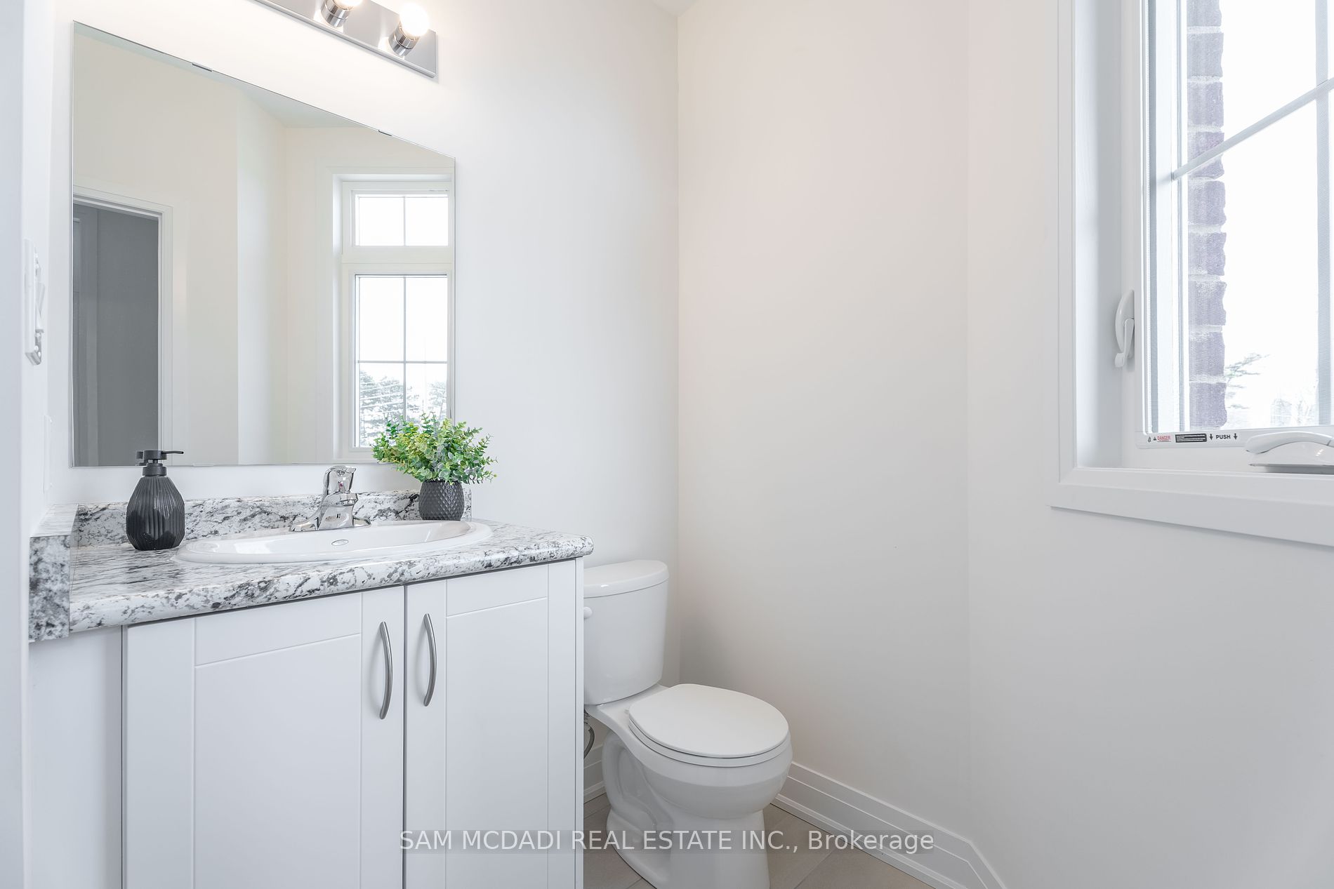 2110 Royal Gala Circle