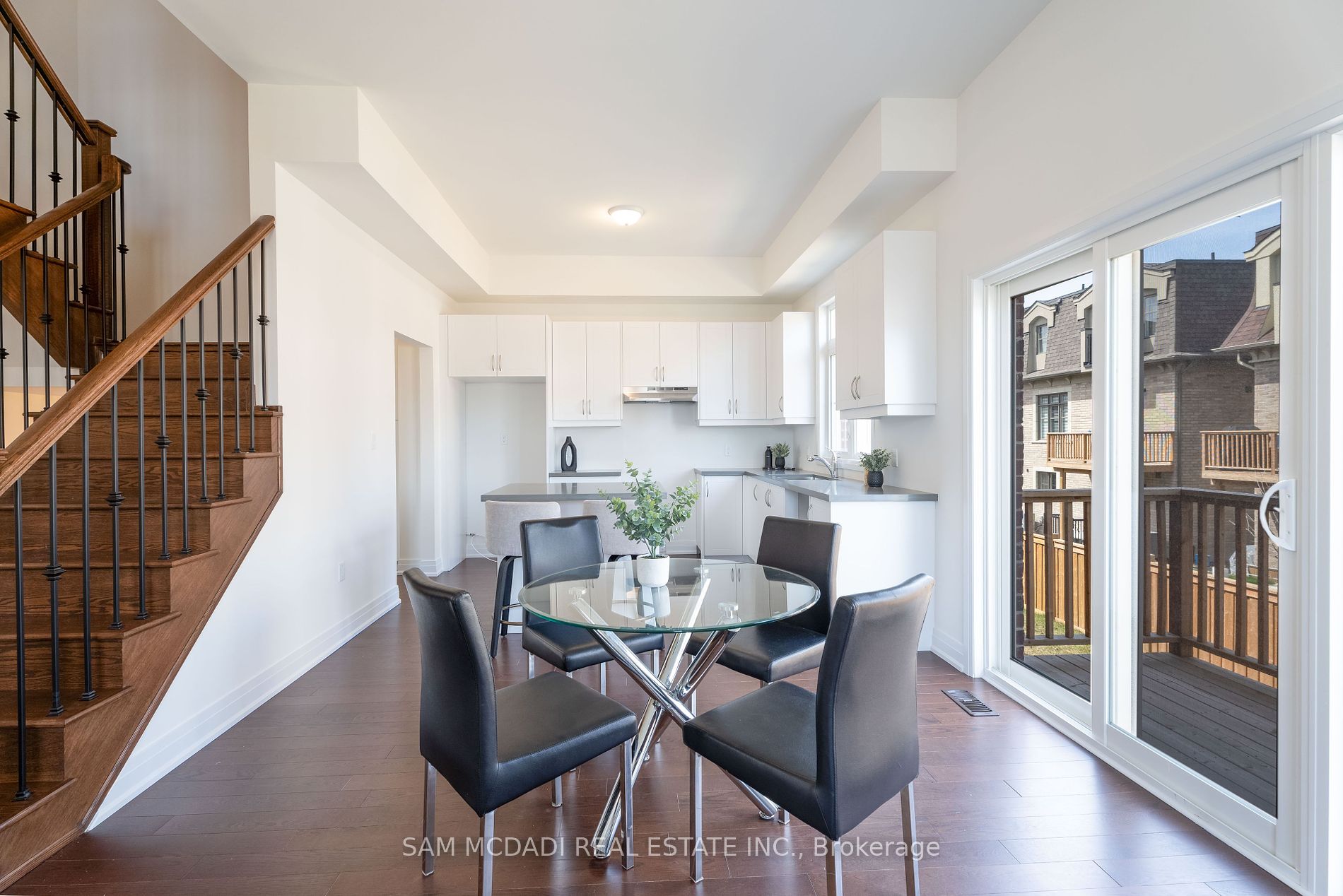 2110 Royal Gala Circle