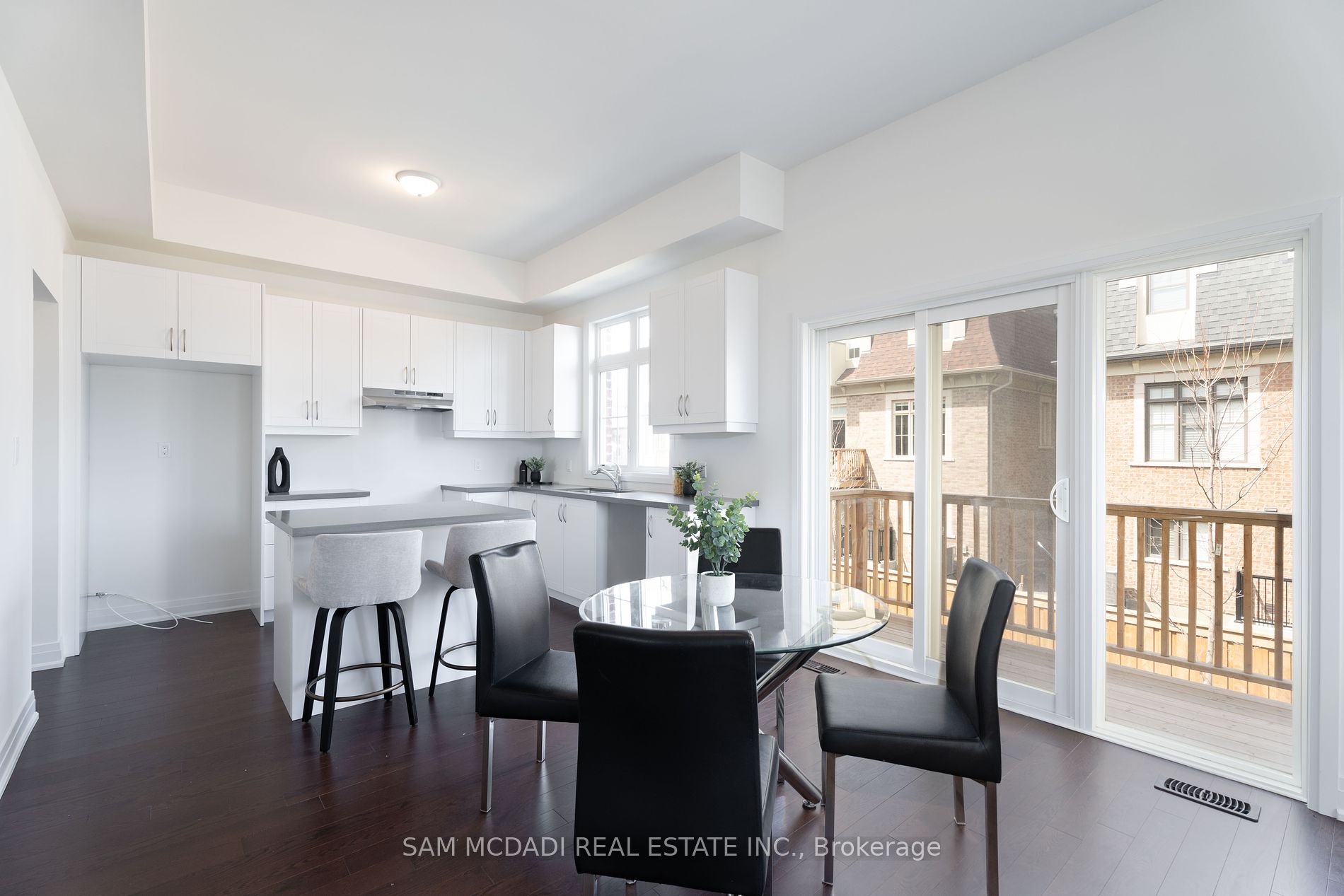 2110 Royal Gala Circle