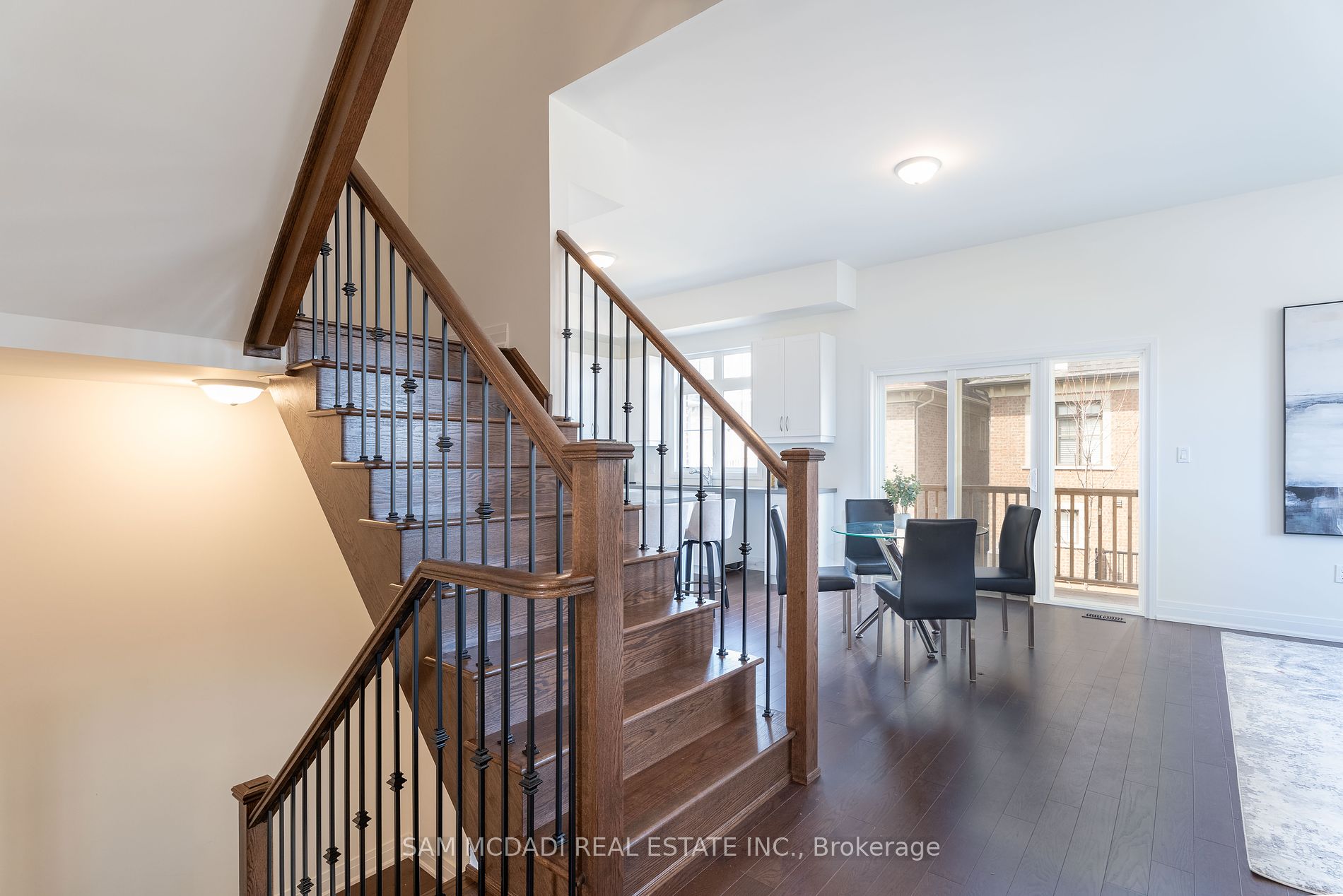 2110 Royal Gala Circle
