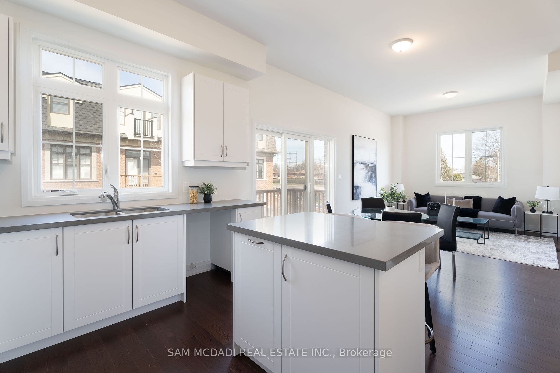 2110 Royal Gala Circle