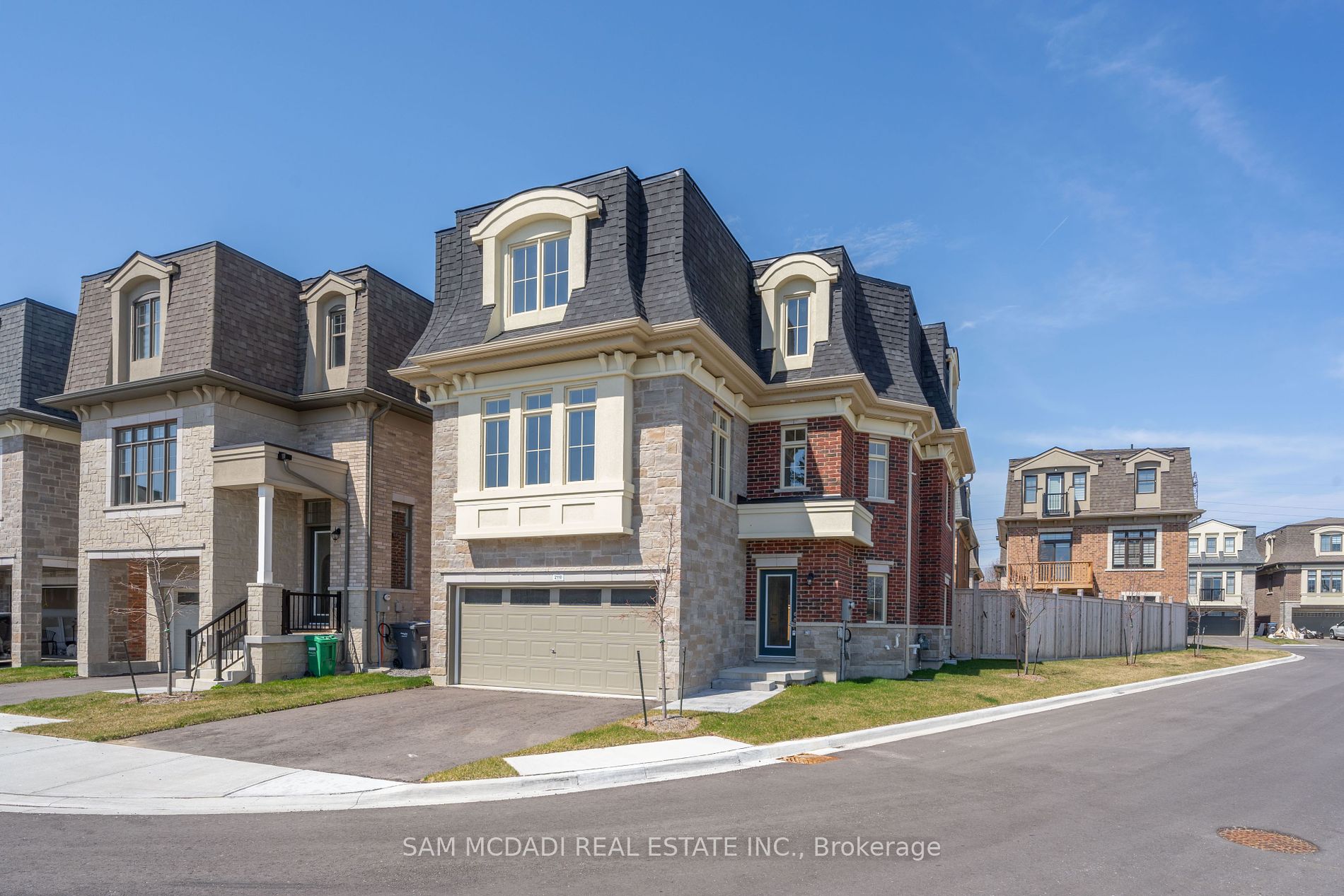 2110 Royal Gala Circle