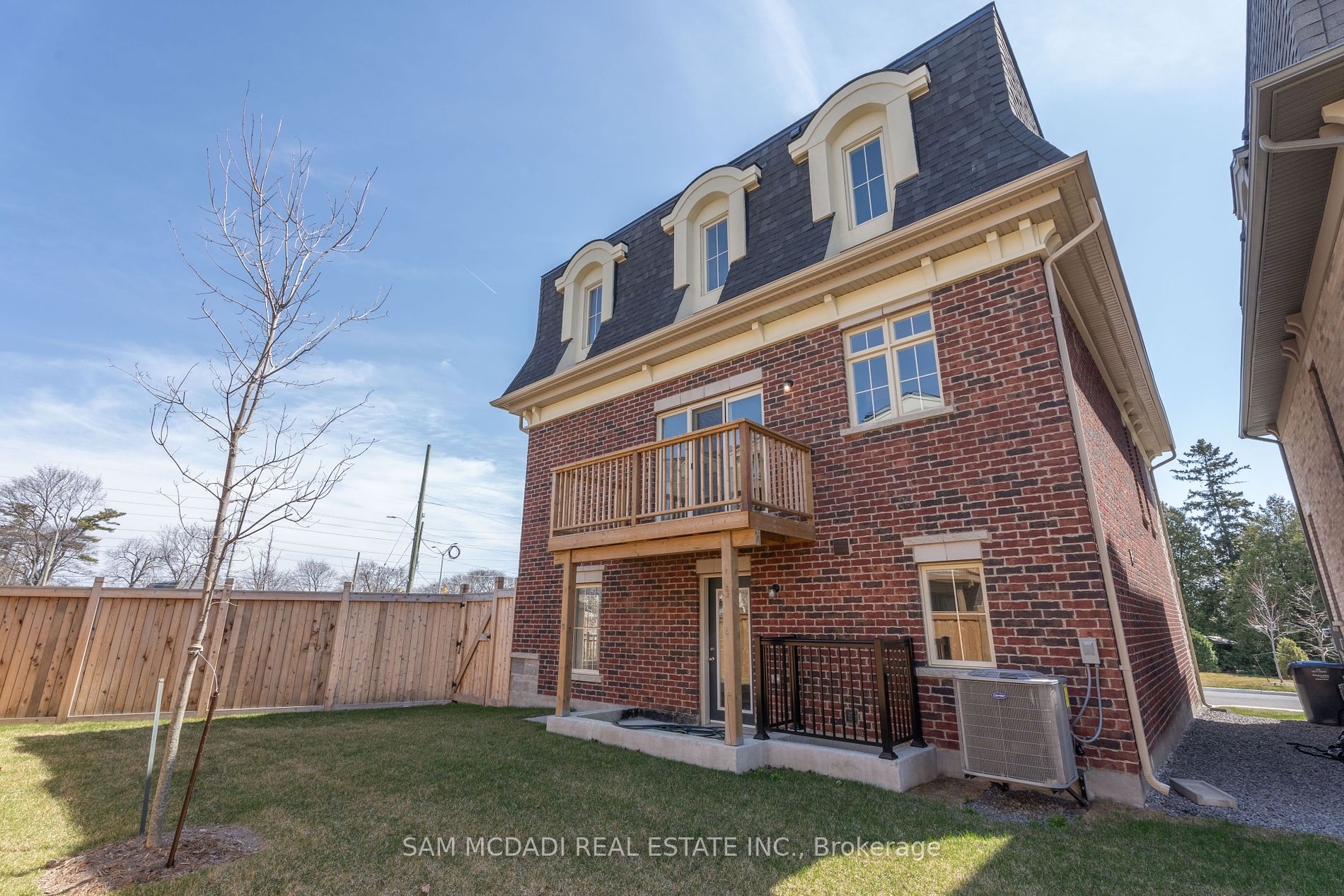 2110 Royal Gala Circle