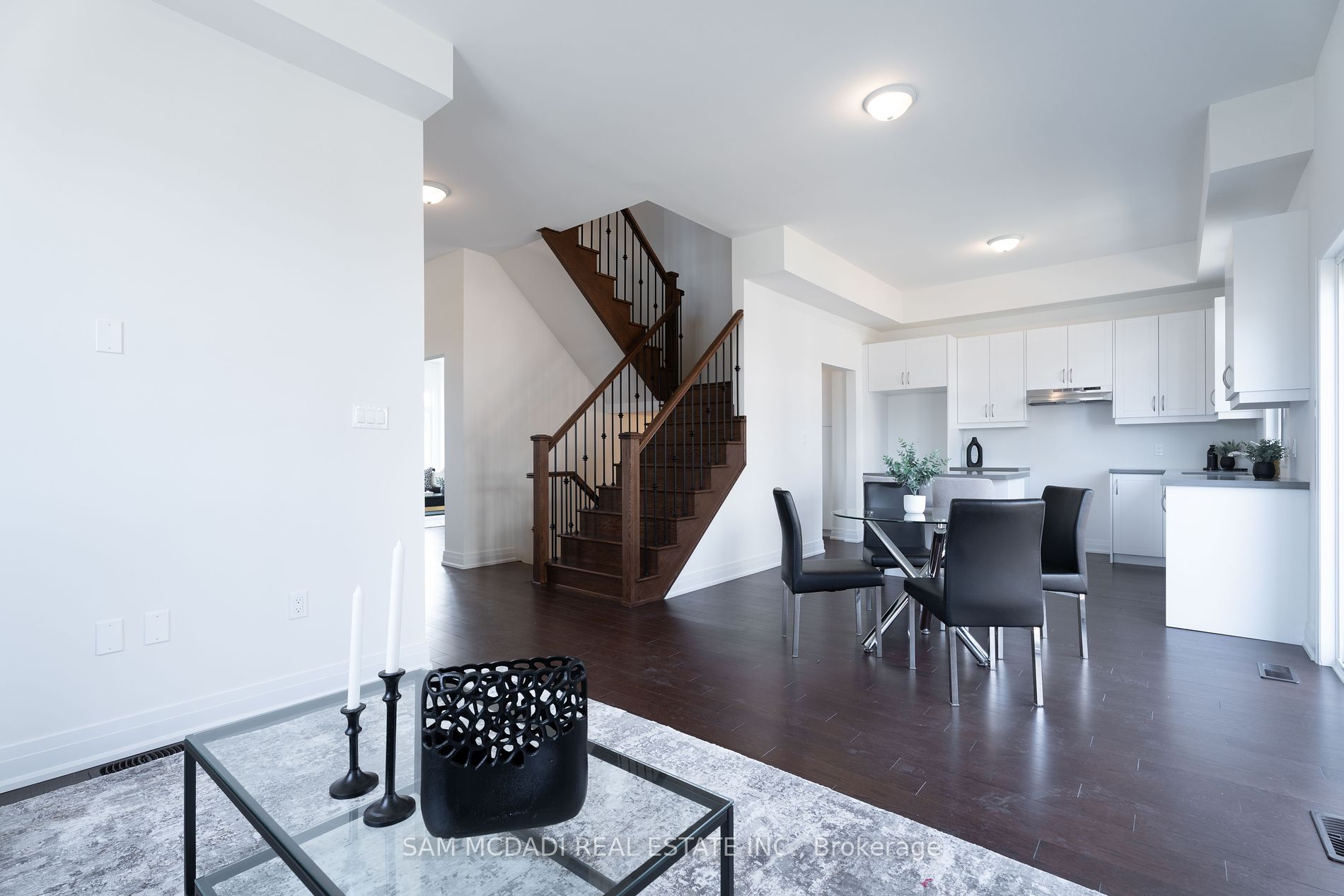 2110 Royal Gala Circle