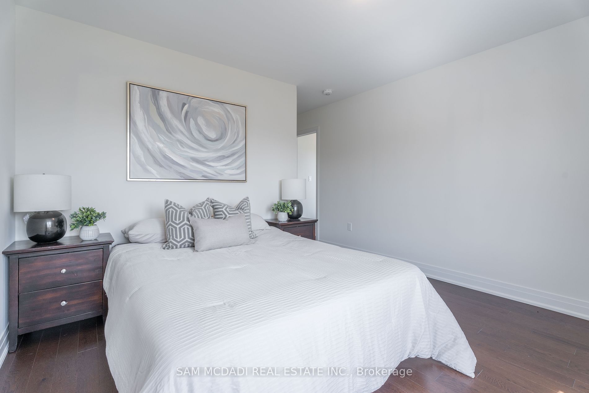2110 Royal Gala Circle