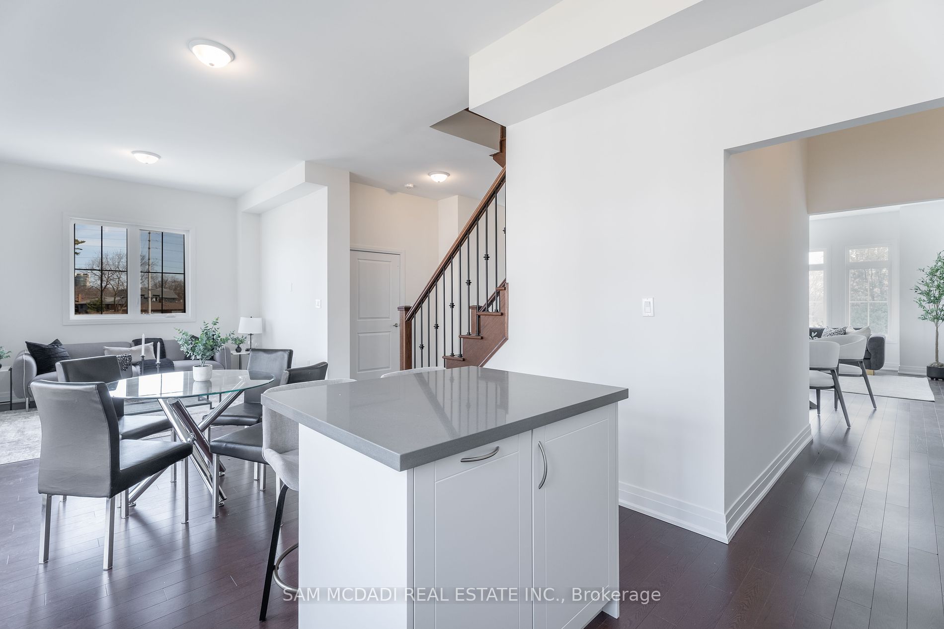 2110 Royal Gala Circle