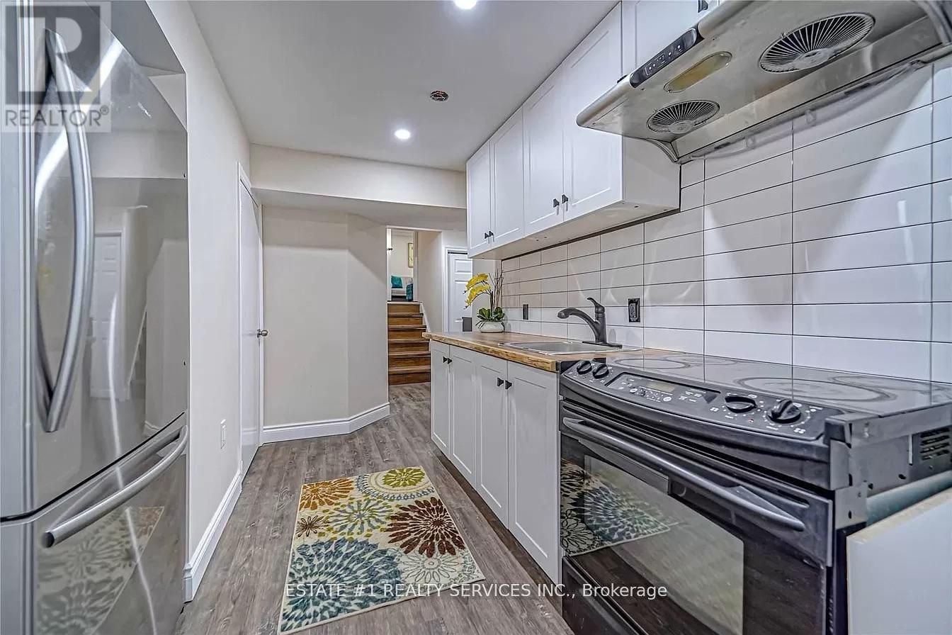 84 Simmons Boulevard