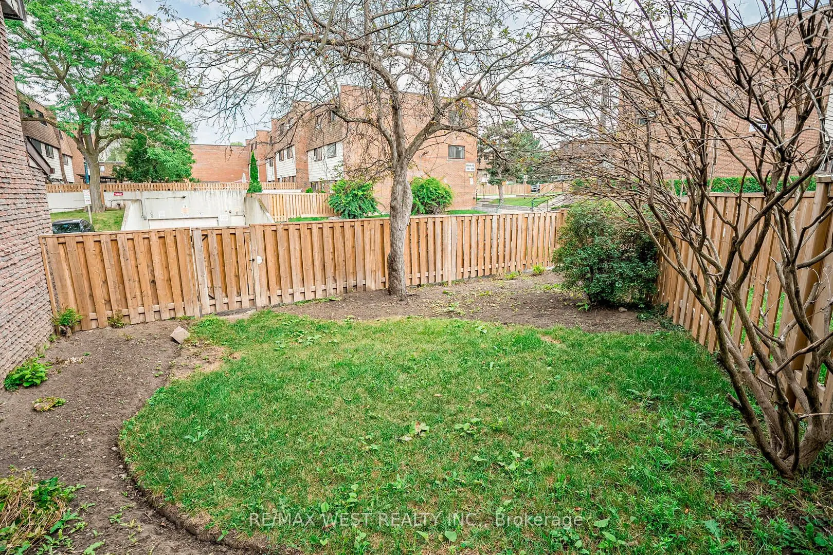 180 Mississauga Valley Boulevard, ##209