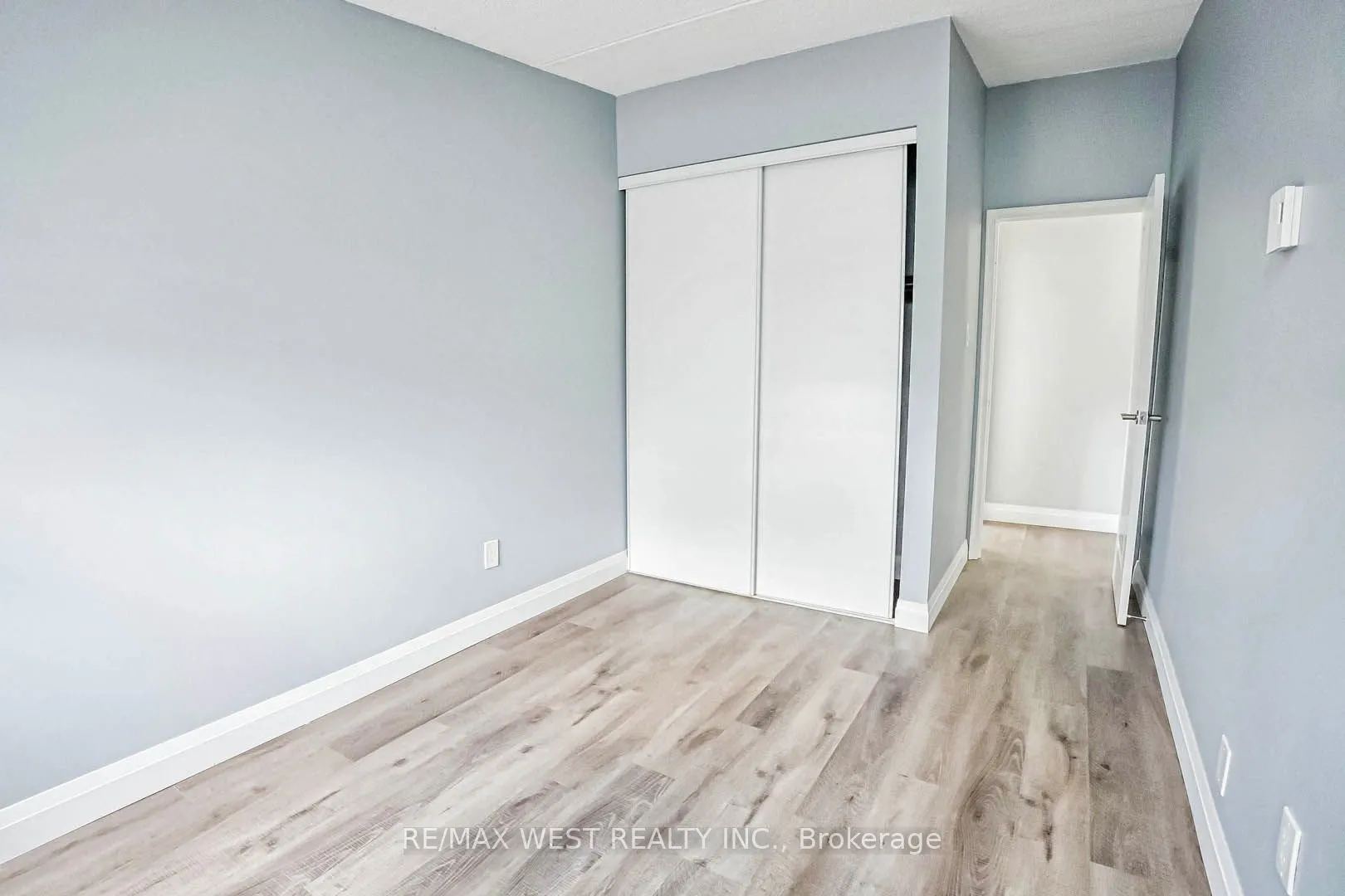 180 Mississauga Valley Boulevard, ##209