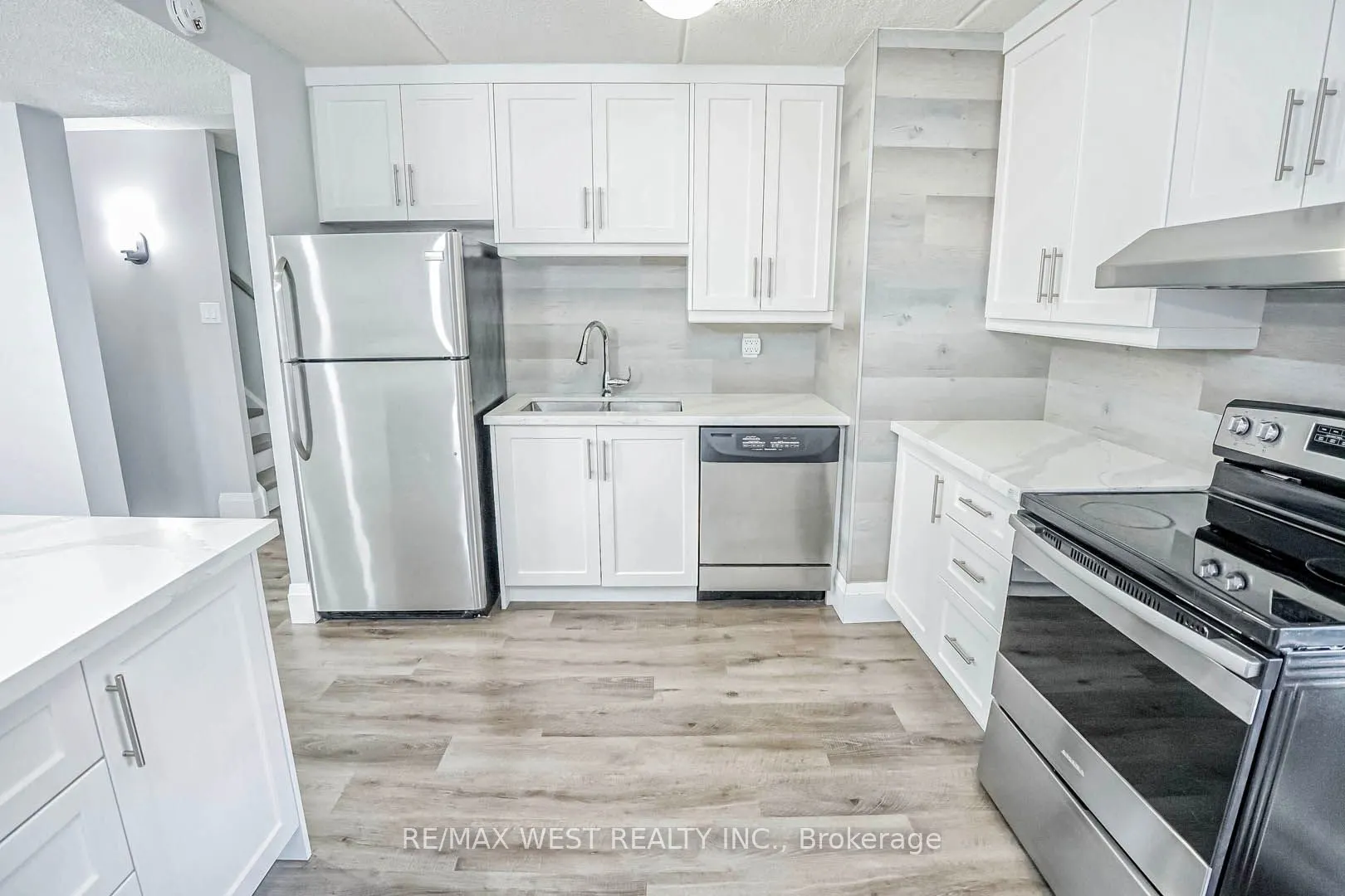 180 Mississauga Valley Boulevard, ##209