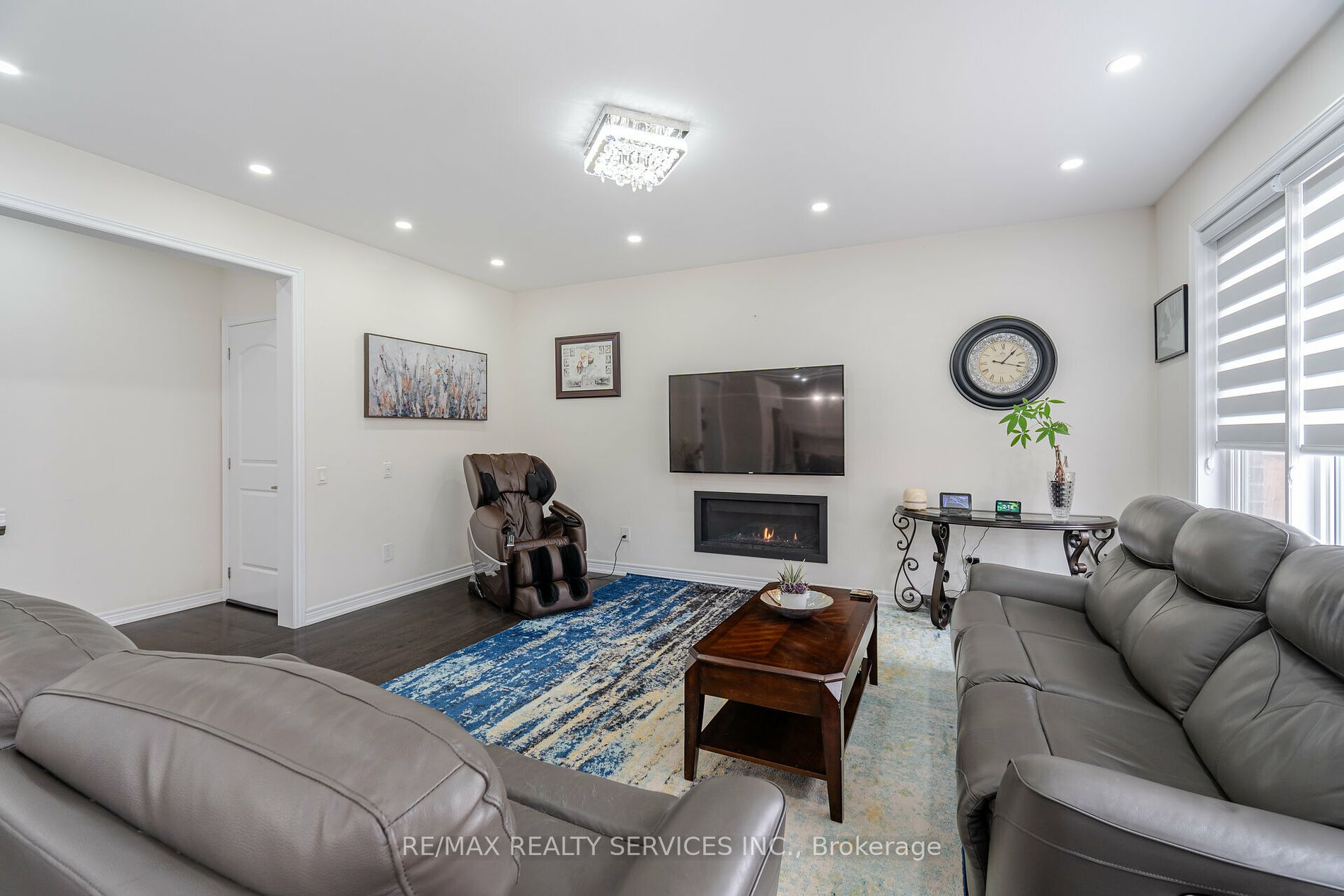 53 Ash Hill Avenue