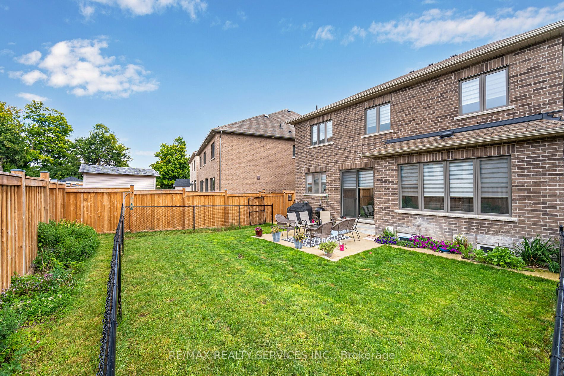 53 Ash Hill Avenue