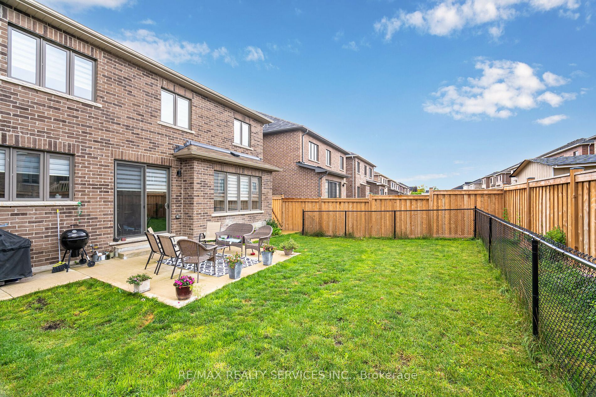 53 Ash Hill Avenue