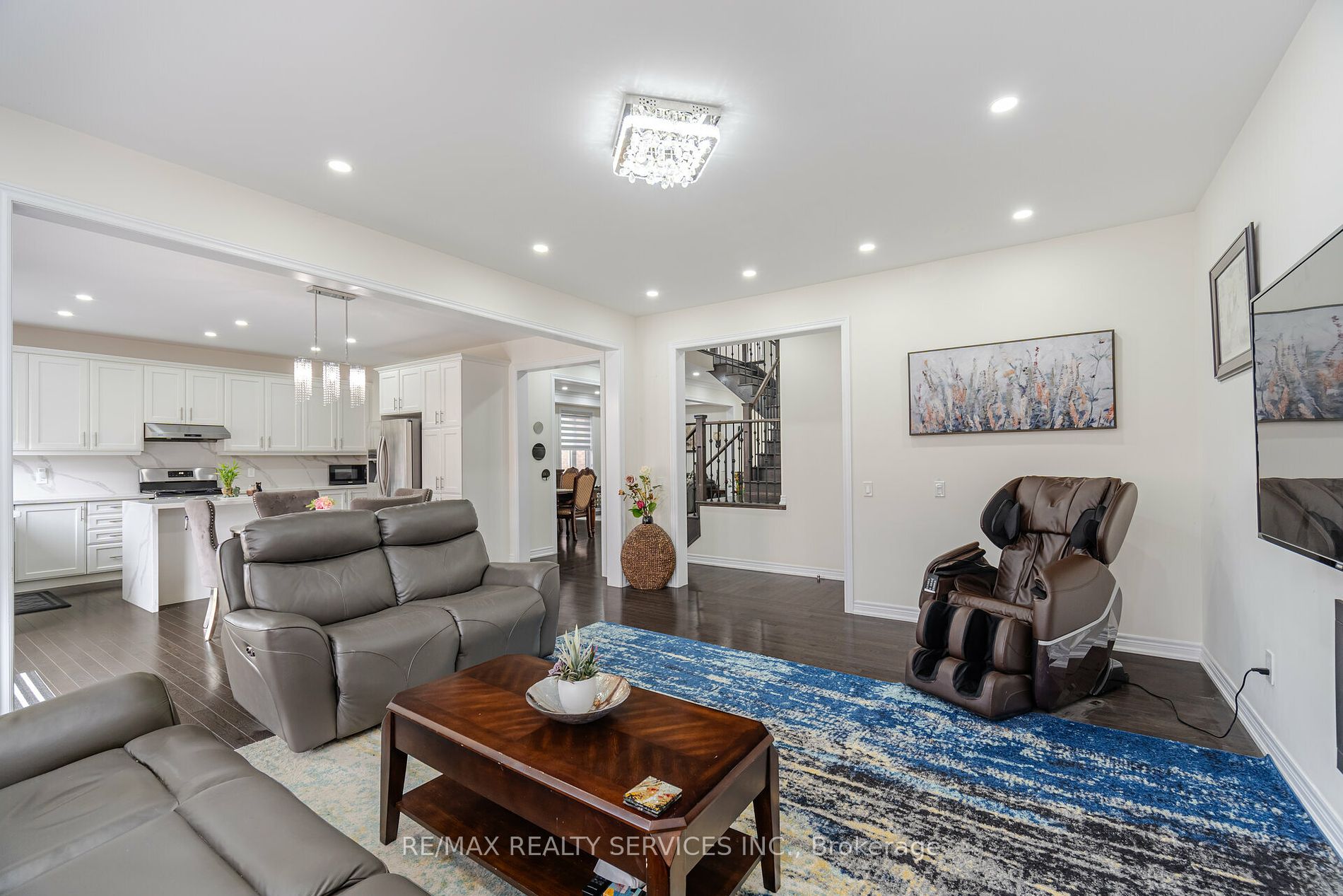 53 Ash Hill Avenue