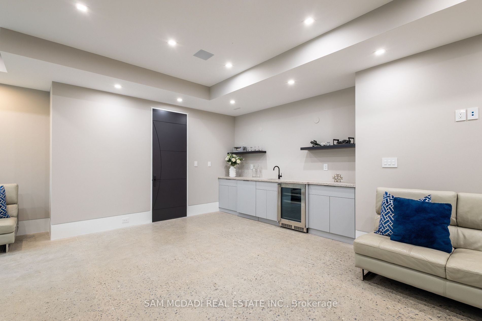 112 Elton Park Road