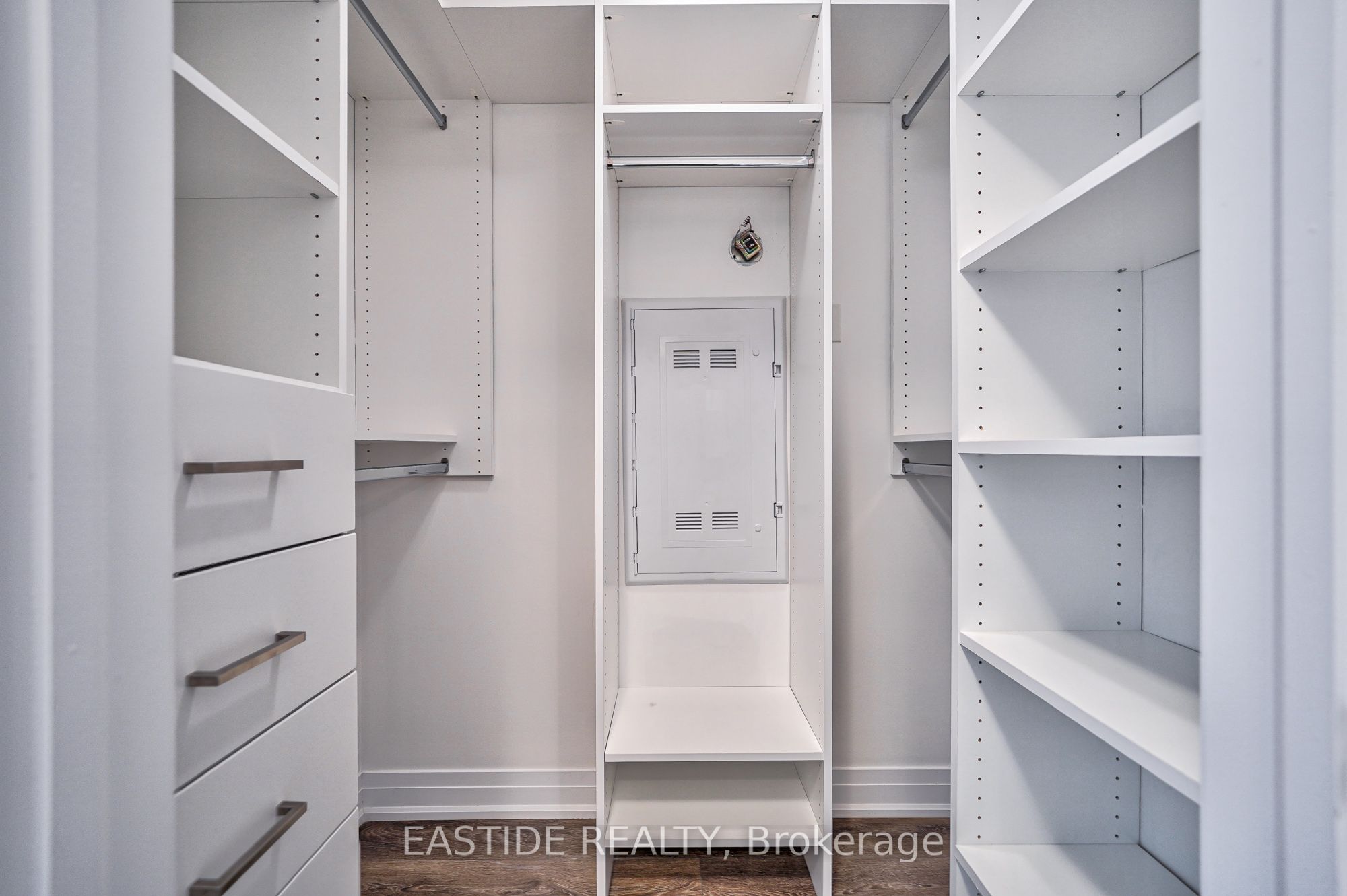85 Eastwood Park Gardens, #23