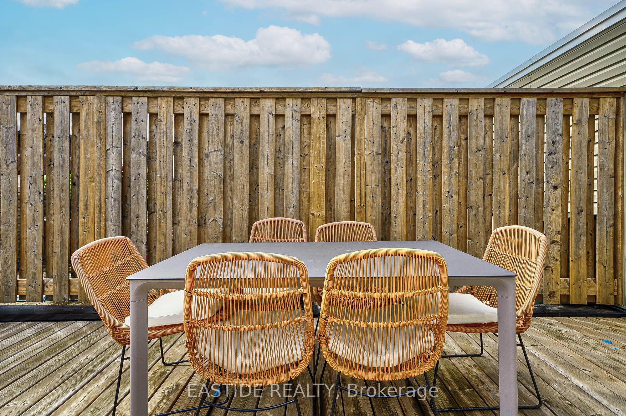 85 Eastwood Park Gardens, #23