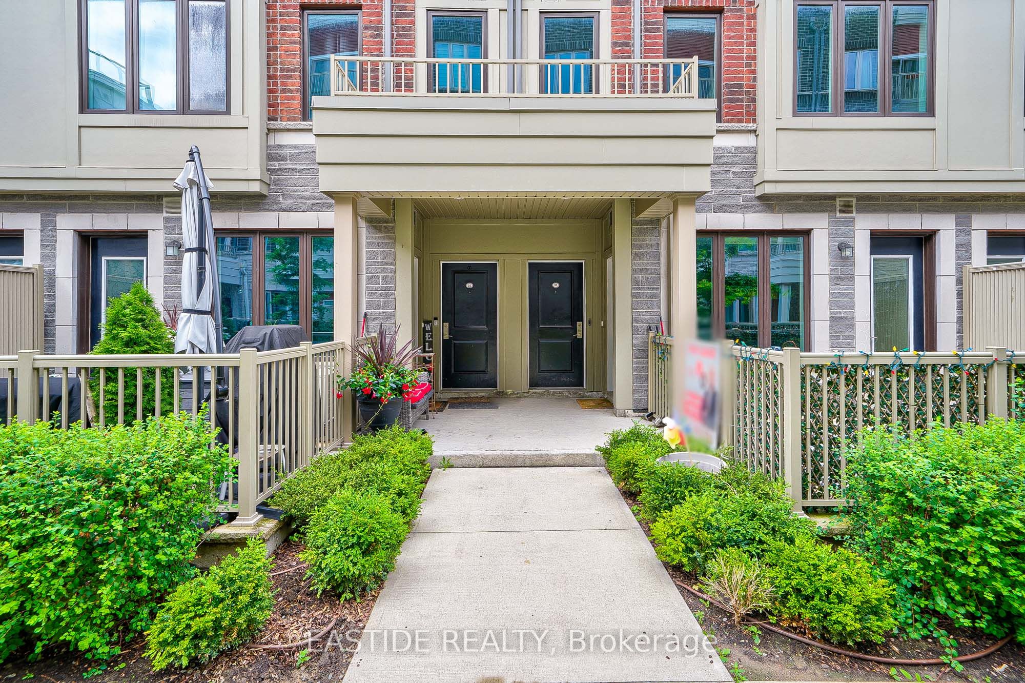 85 Eastwood Park Gardens, #23