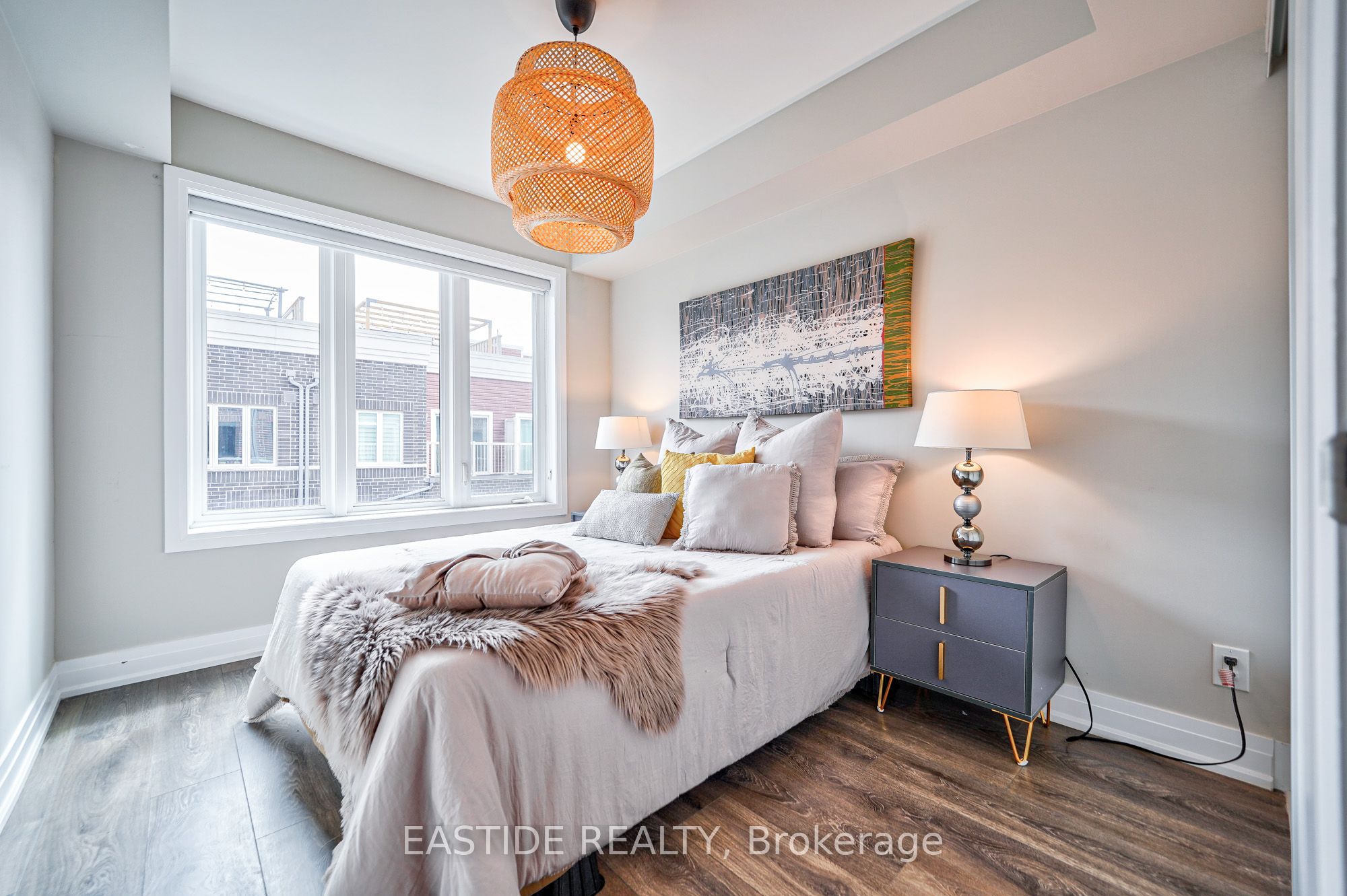 85 Eastwood Park Gardens, #23