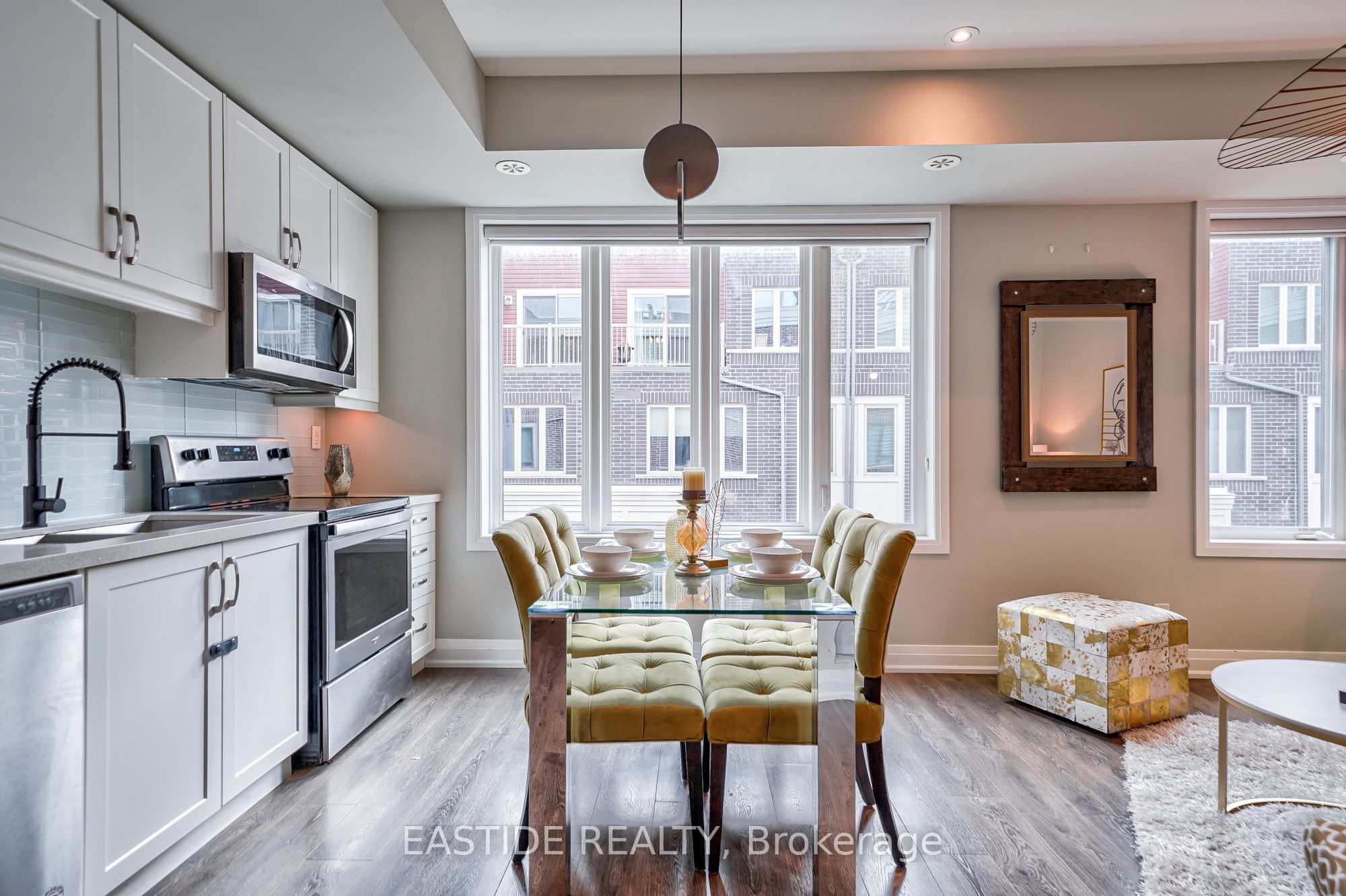 85 Eastwood Park Gardens, #23