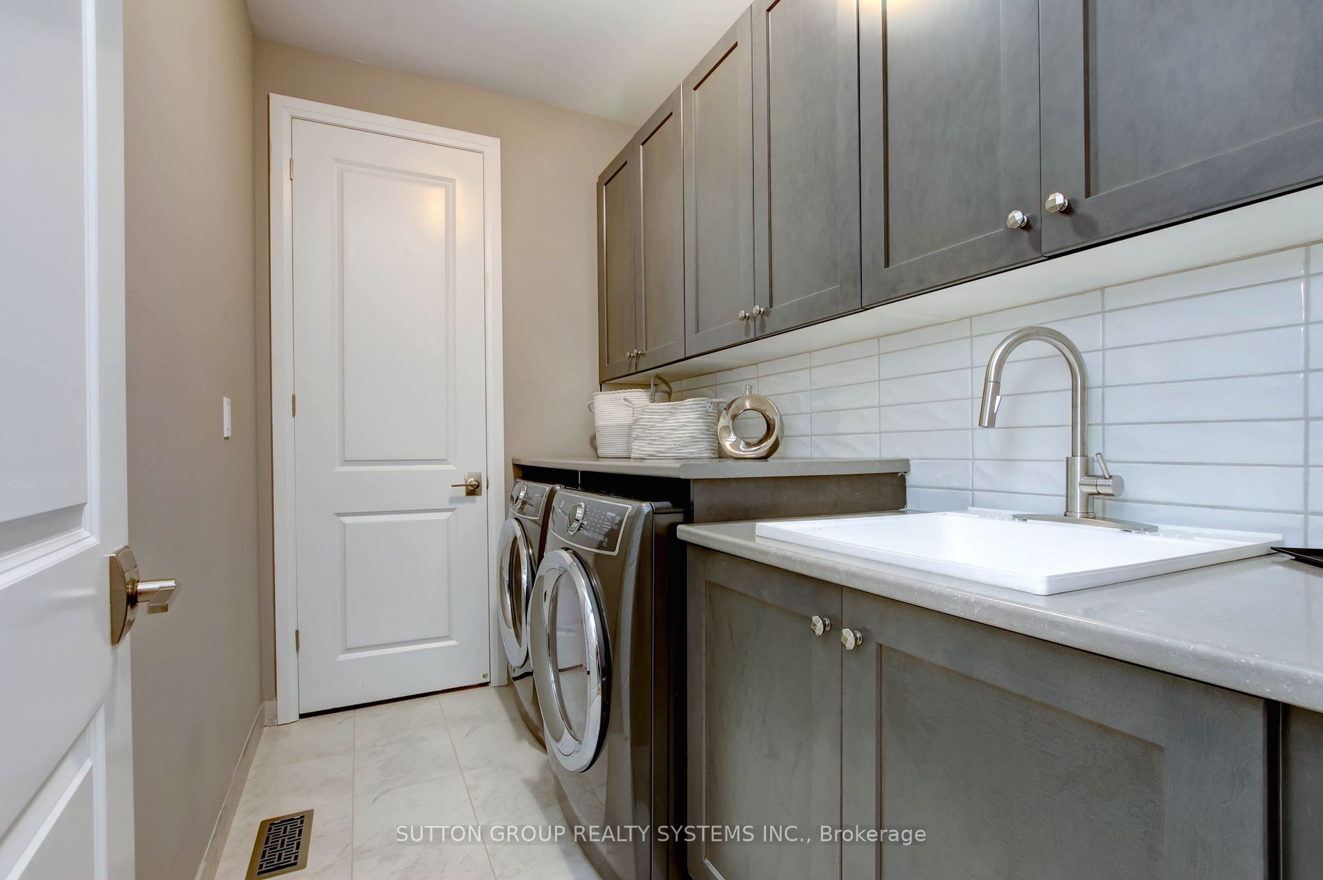 3139 Riverpath Common #14