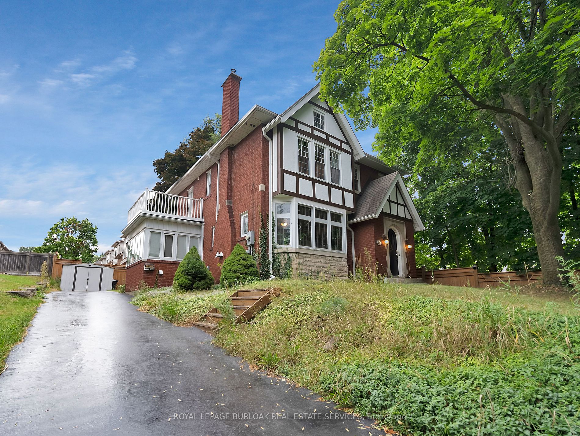 295 Plains Road W