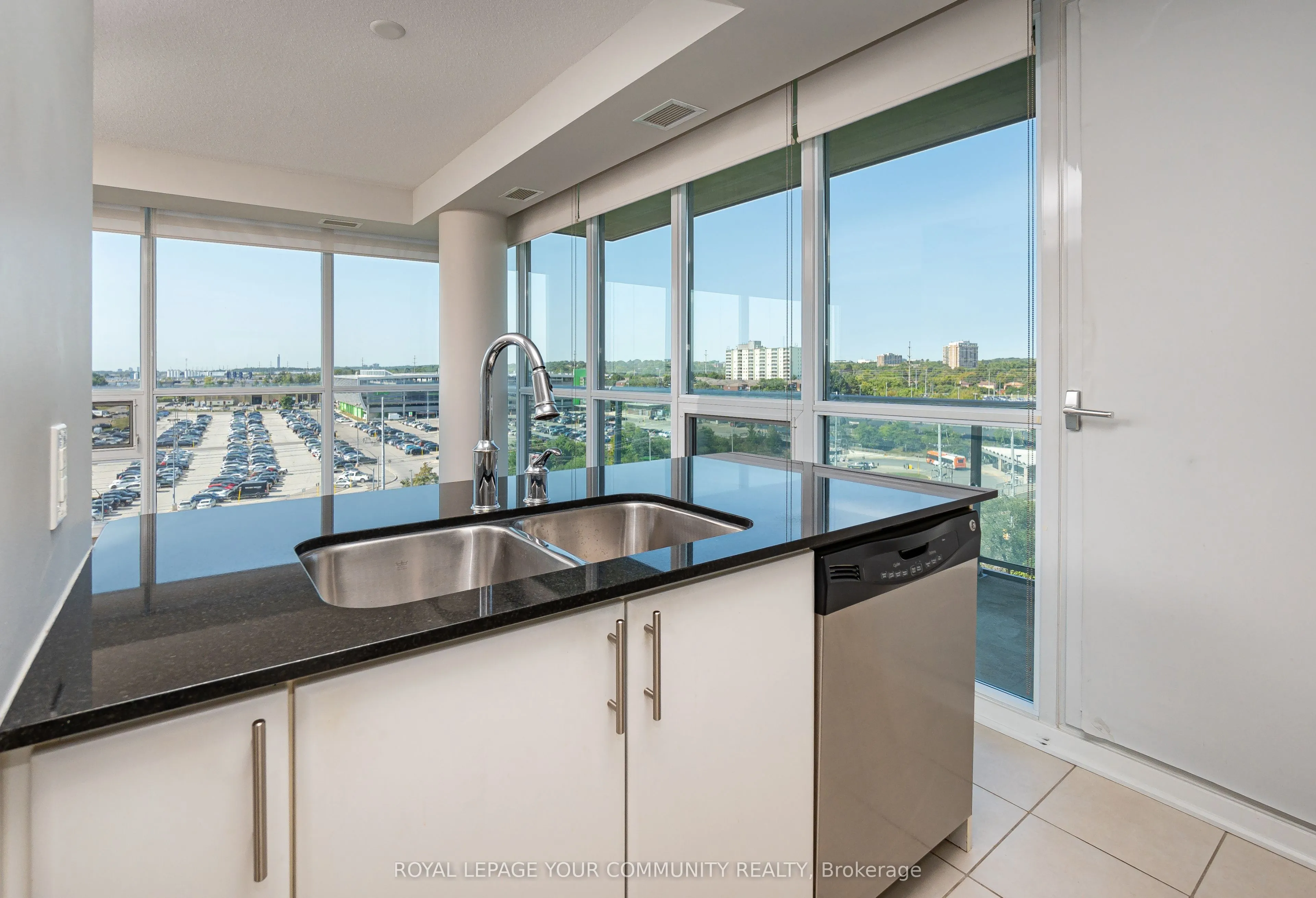 1055 Southdown Road, #803