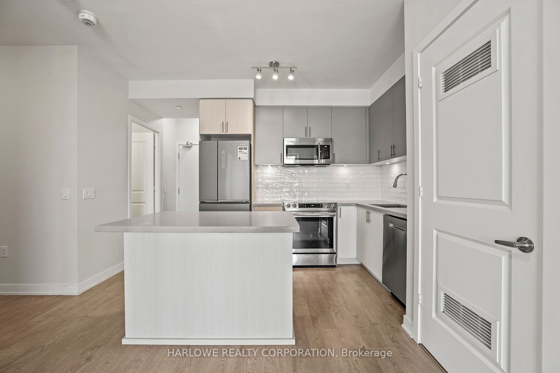 4677 Glen Erin Drive, #801