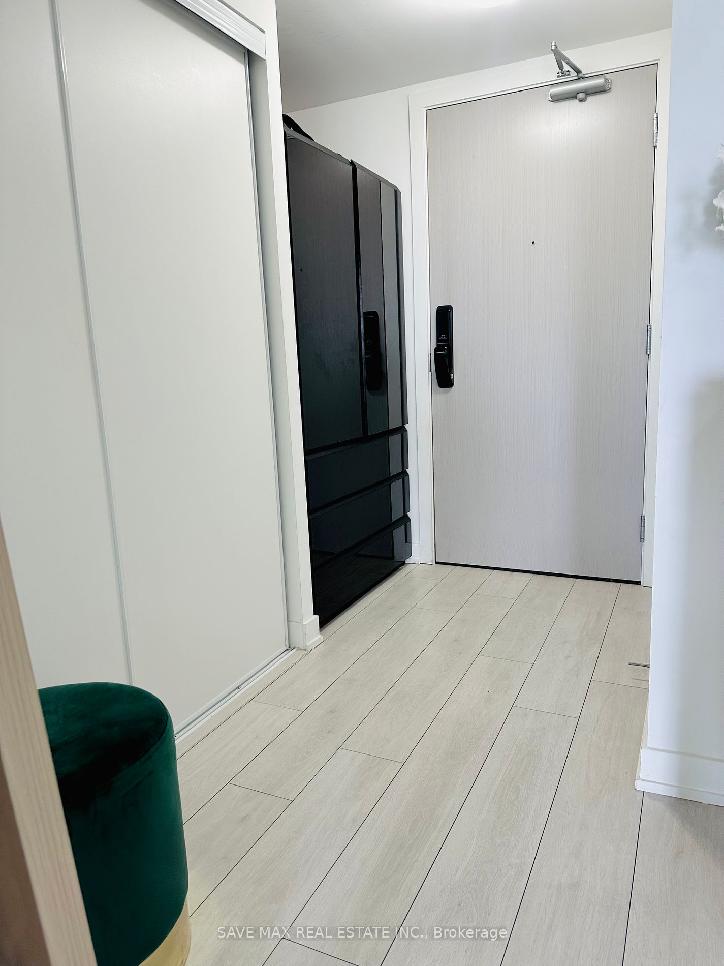 3200 DAKOTA COMMON #B412