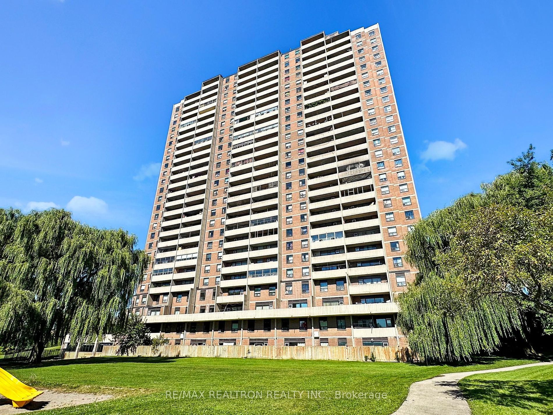 3390 Weston Road, #1906