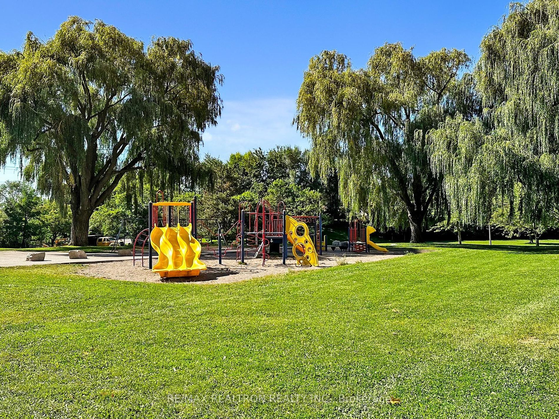 3390 Weston Road, #1906