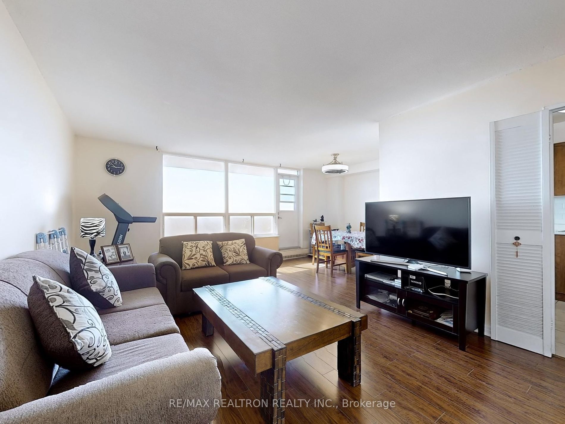 3390 Weston Road, #1906