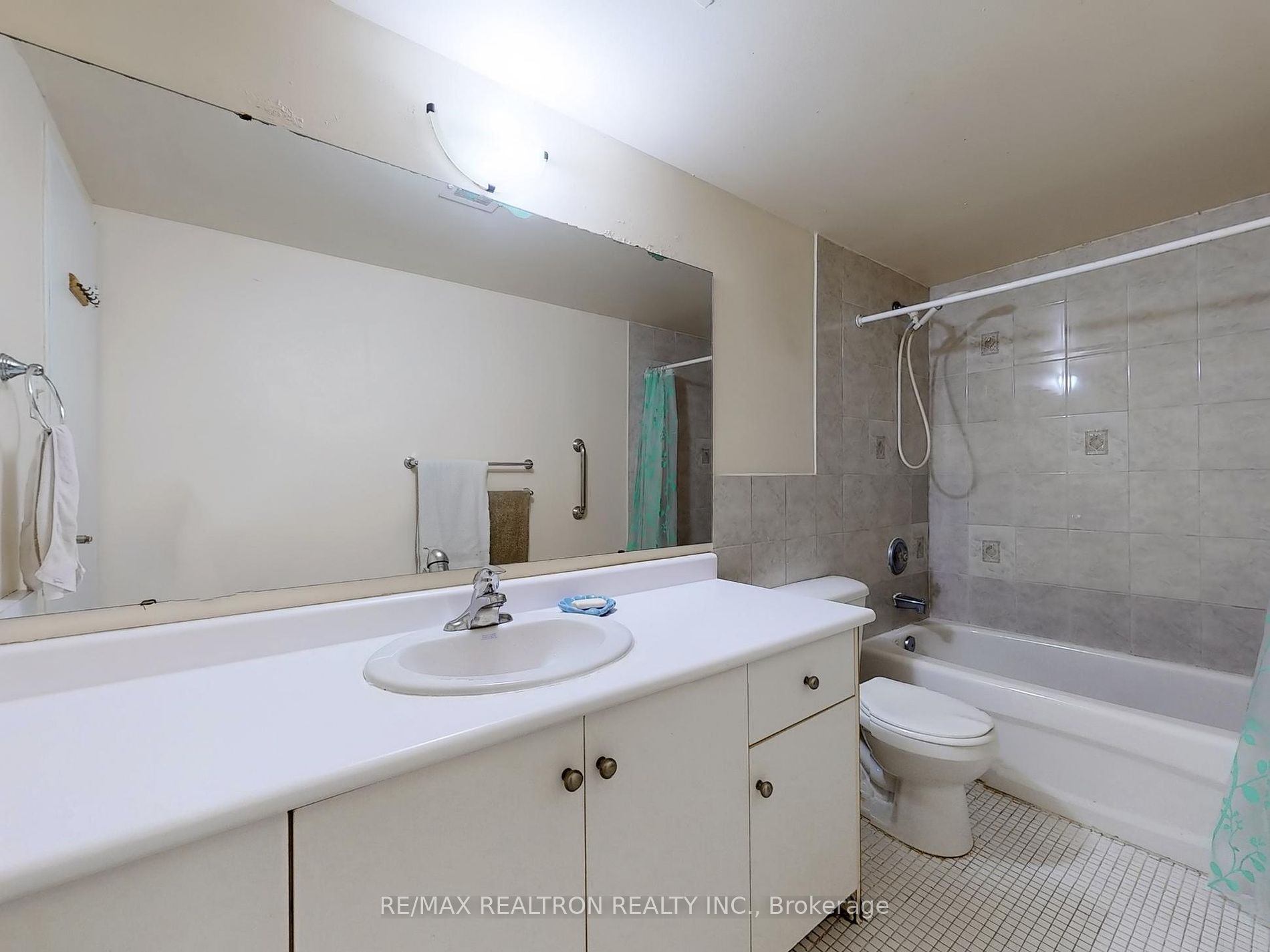 3390 Weston Road, #1906