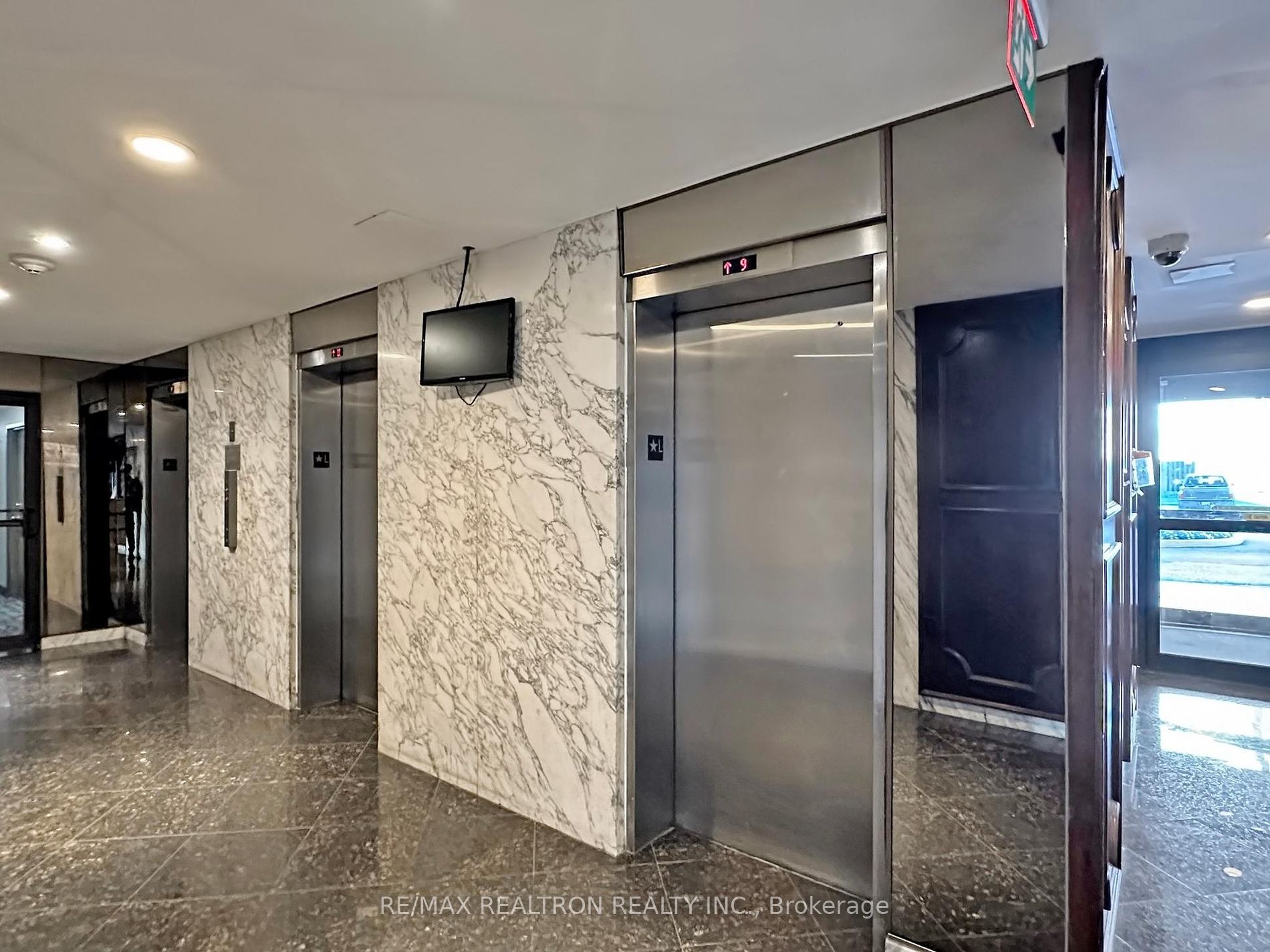 3390 Weston Road, #1906