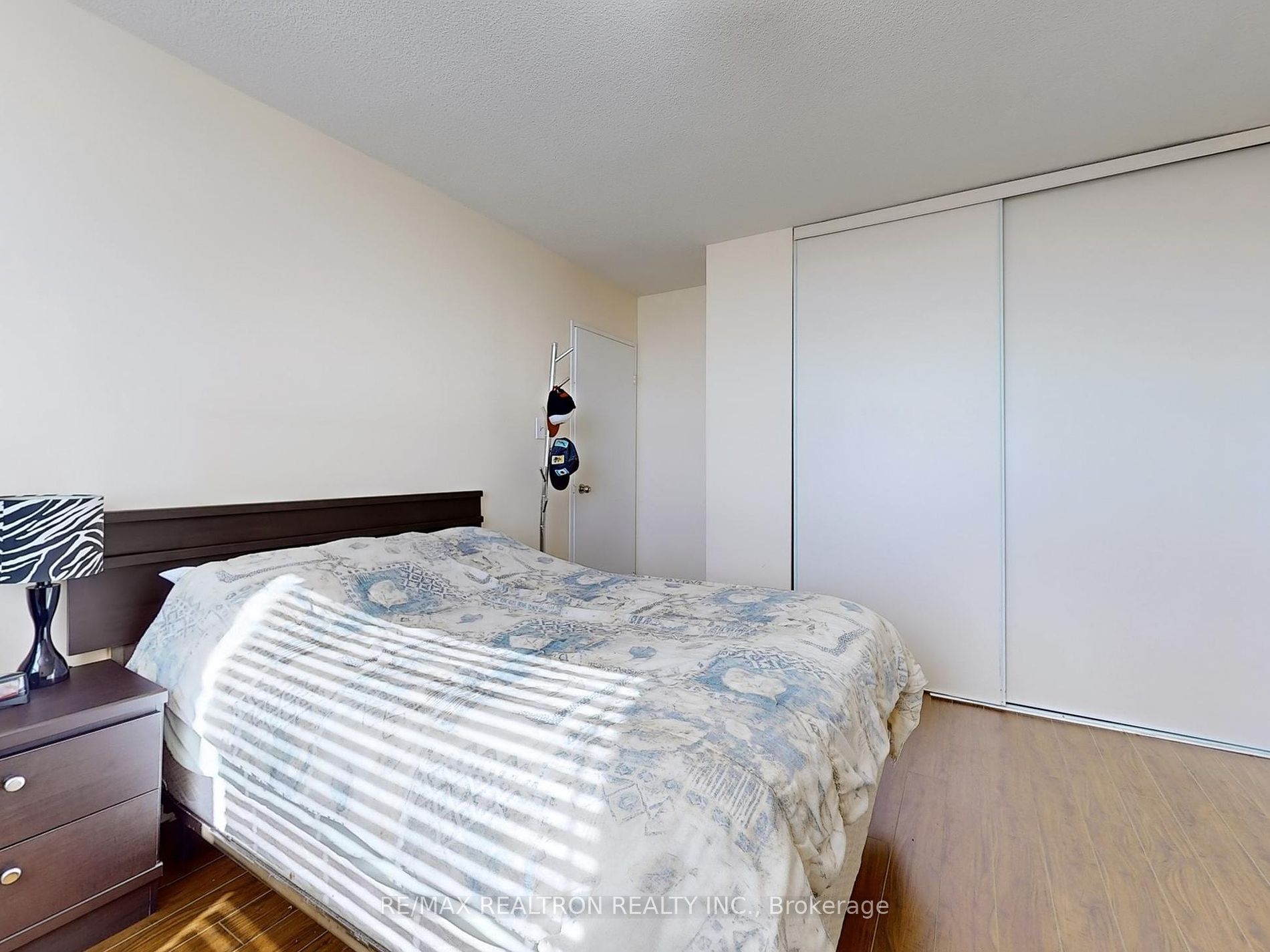 3390 Weston Road, #1906