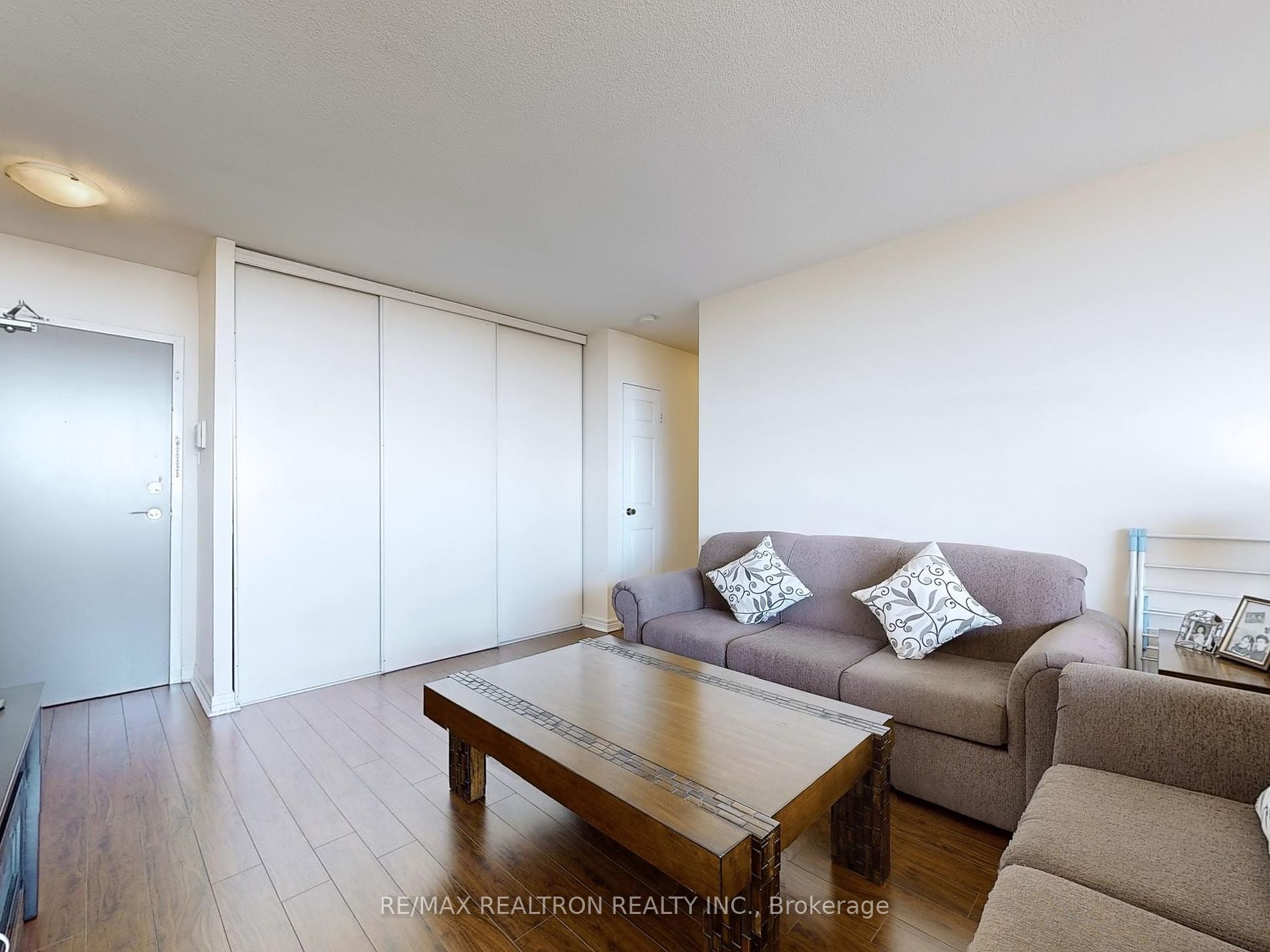 3390 Weston Road, #1906
