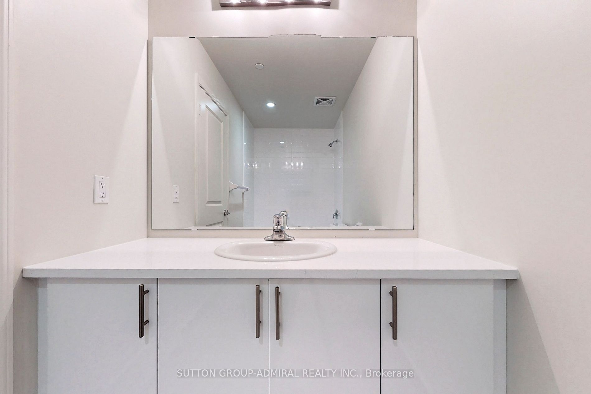 39 Annie Craig Drive #221