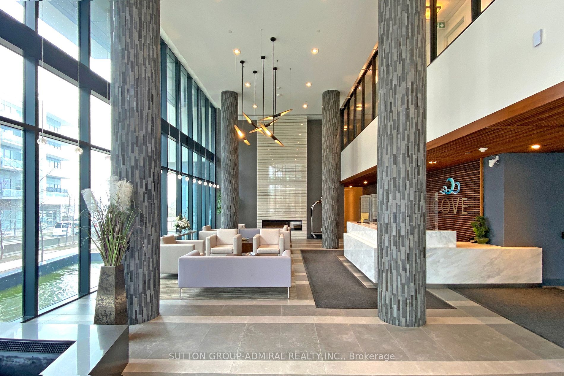 39 Annie Craig Drive #221