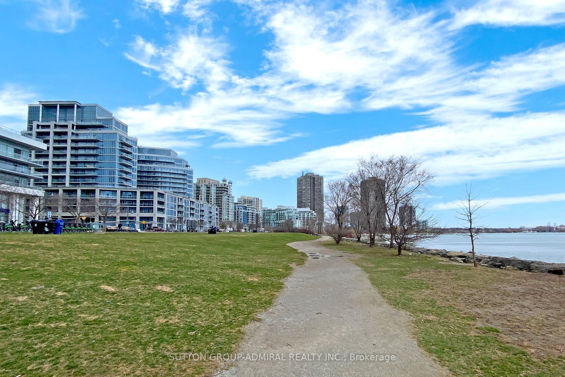 39 Annie Craig Drive #221